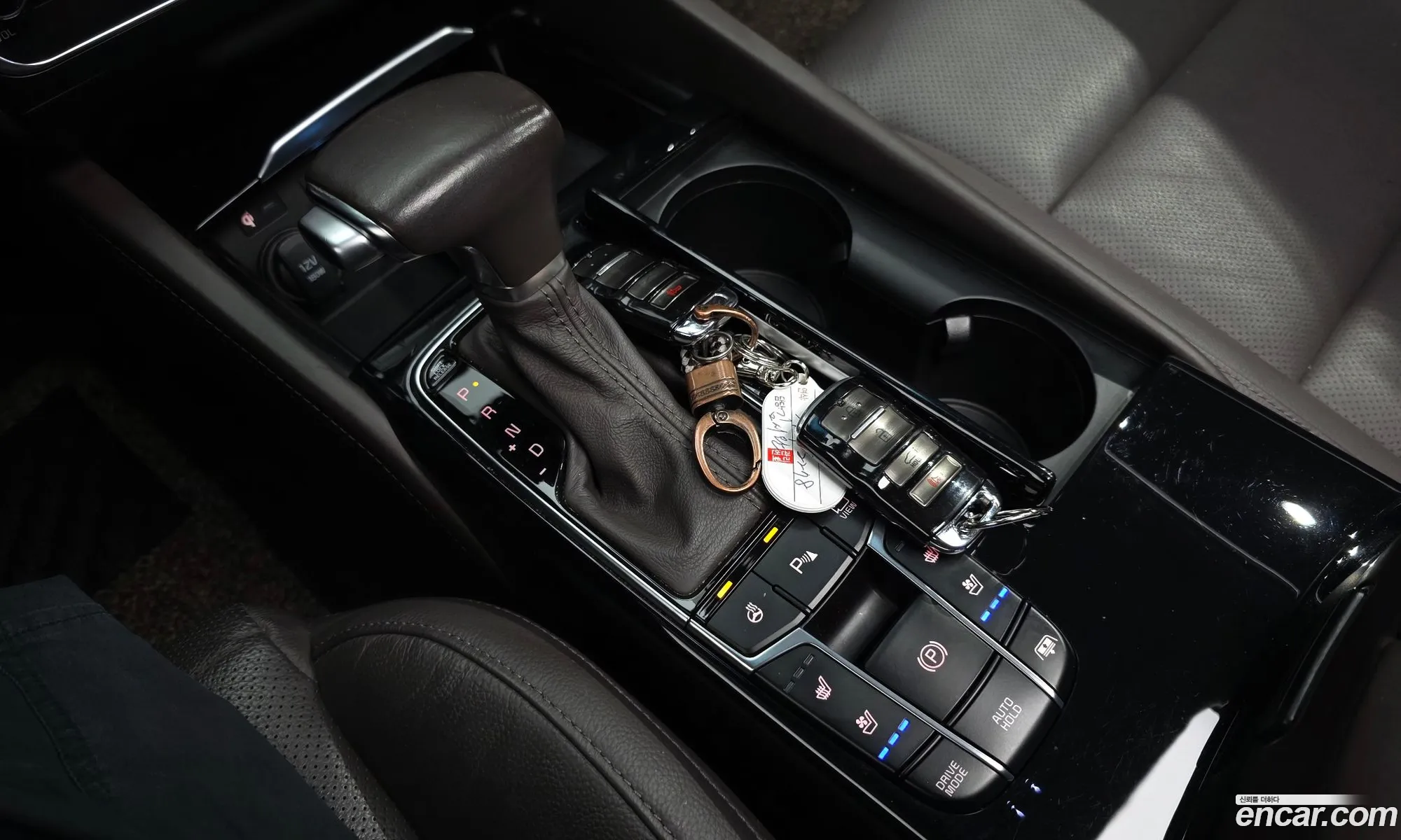 Kia K7 Hybrid 2019 — 31