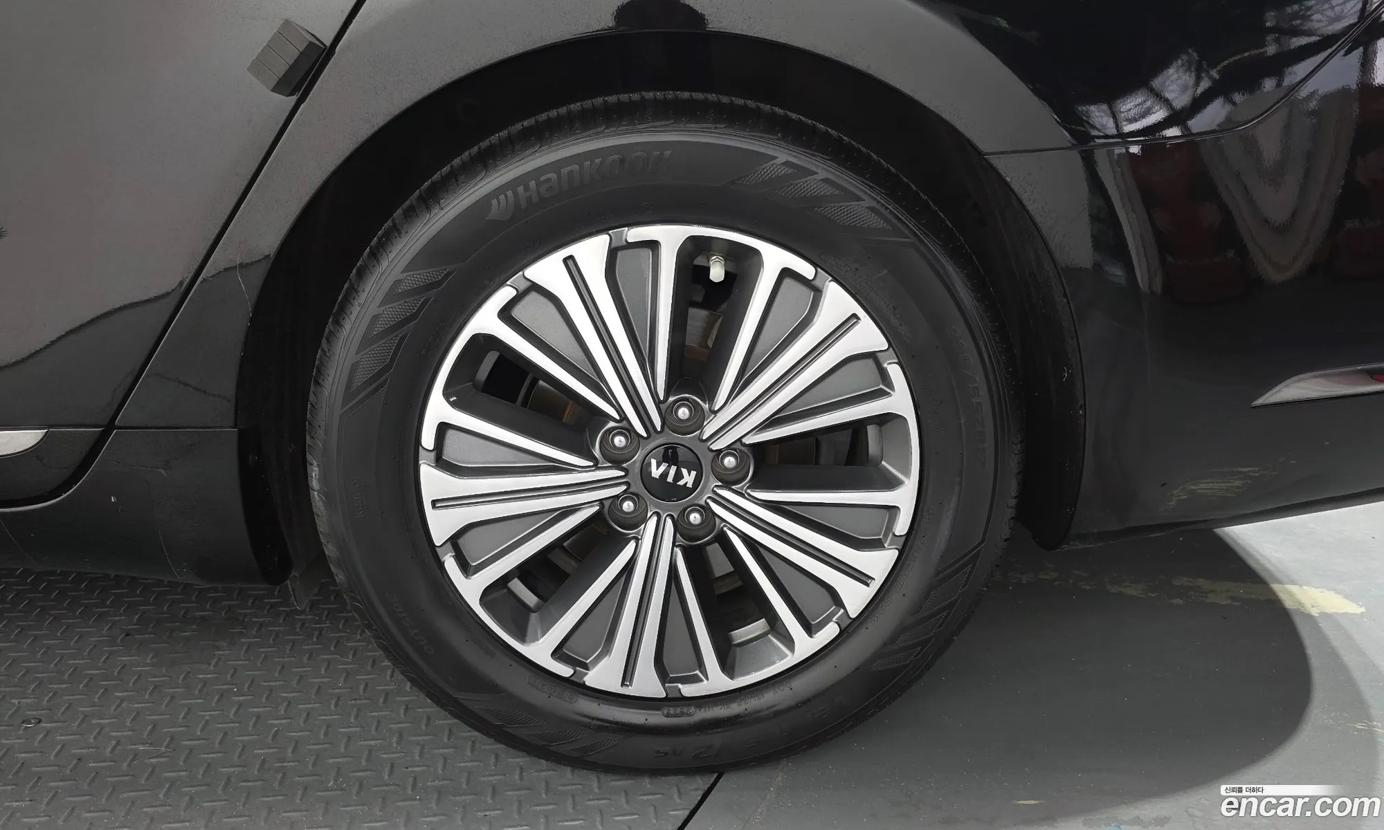 Kia K7 Hybrid 2019 — 24