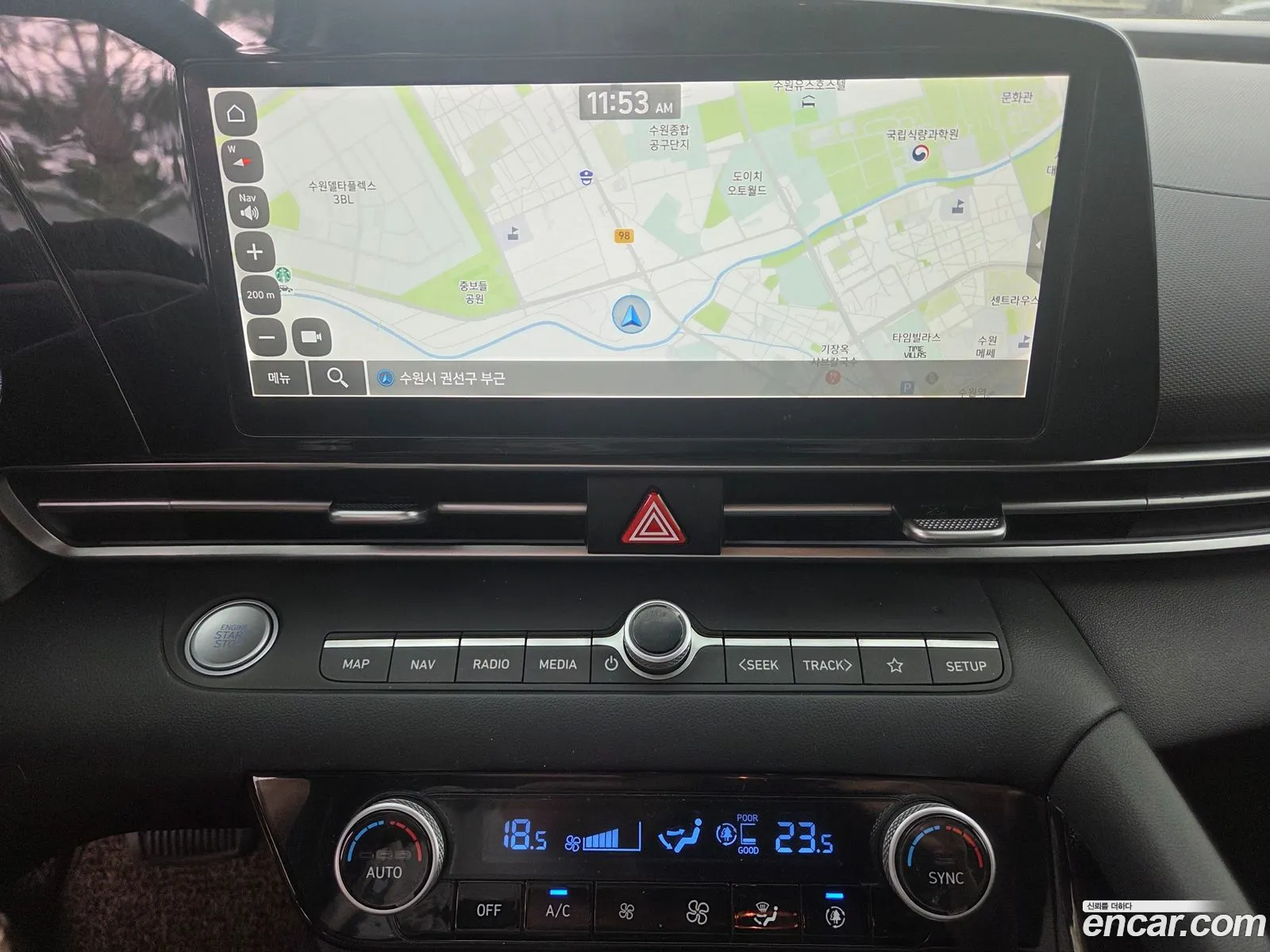 Hyundai Elantra 2024 — 3