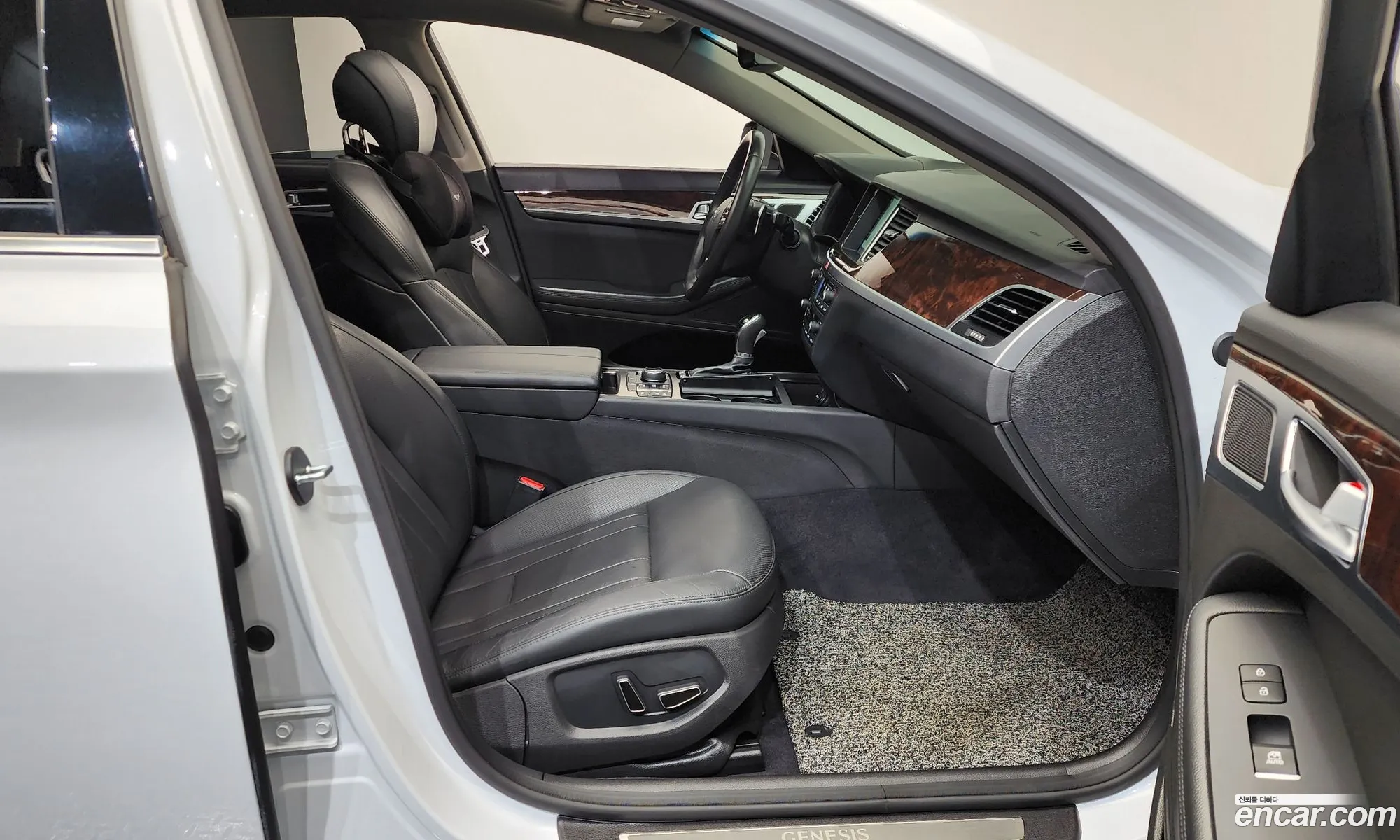 Hyundai Genesis DH 2016 — 7
