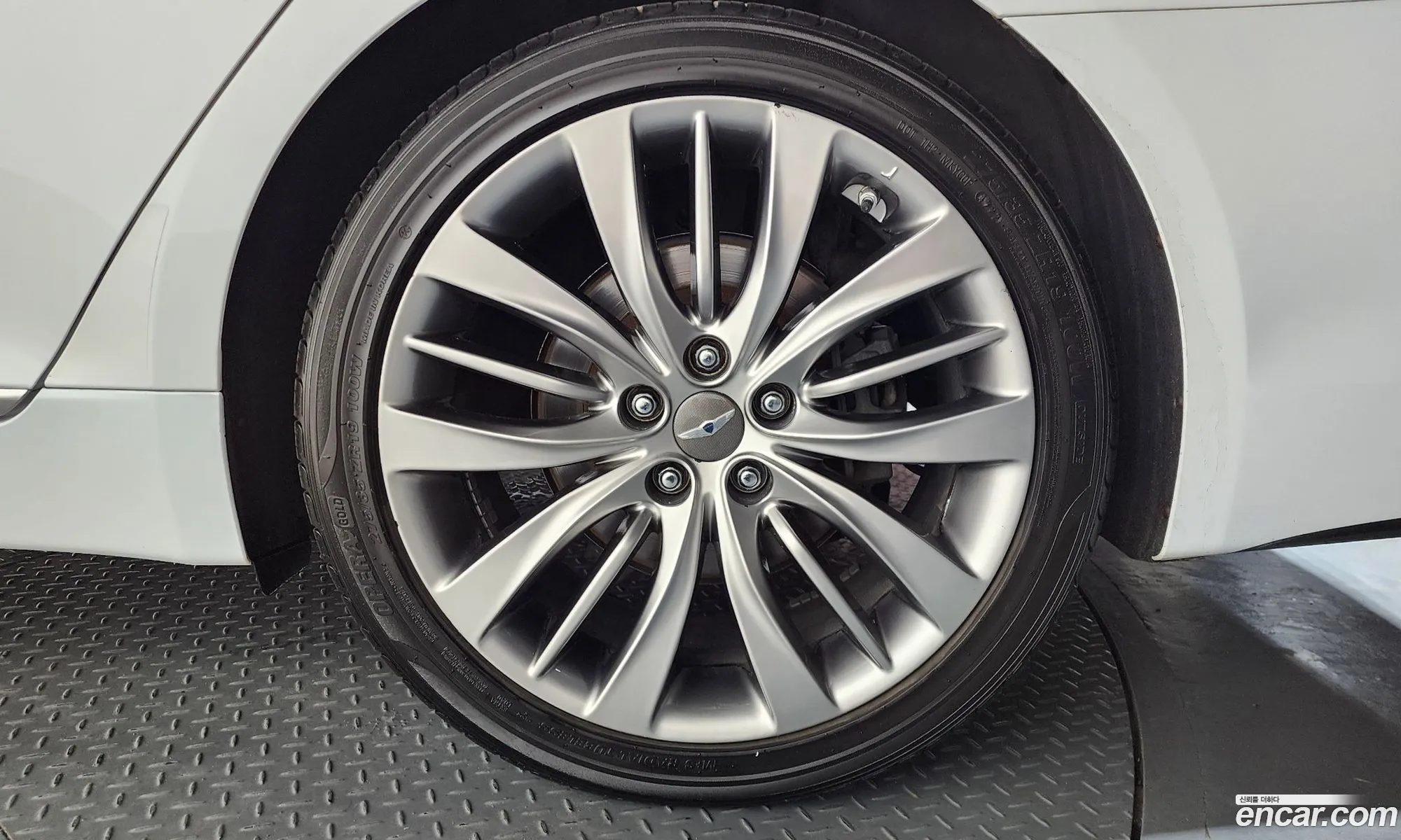 Hyundai Genesis DH 2016 — 20