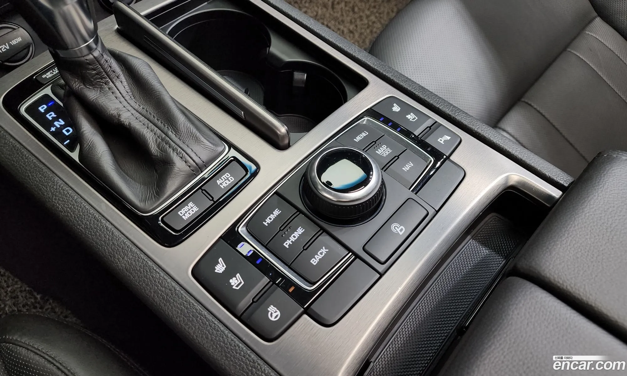 Hyundai Genesis DH 2016 — 11