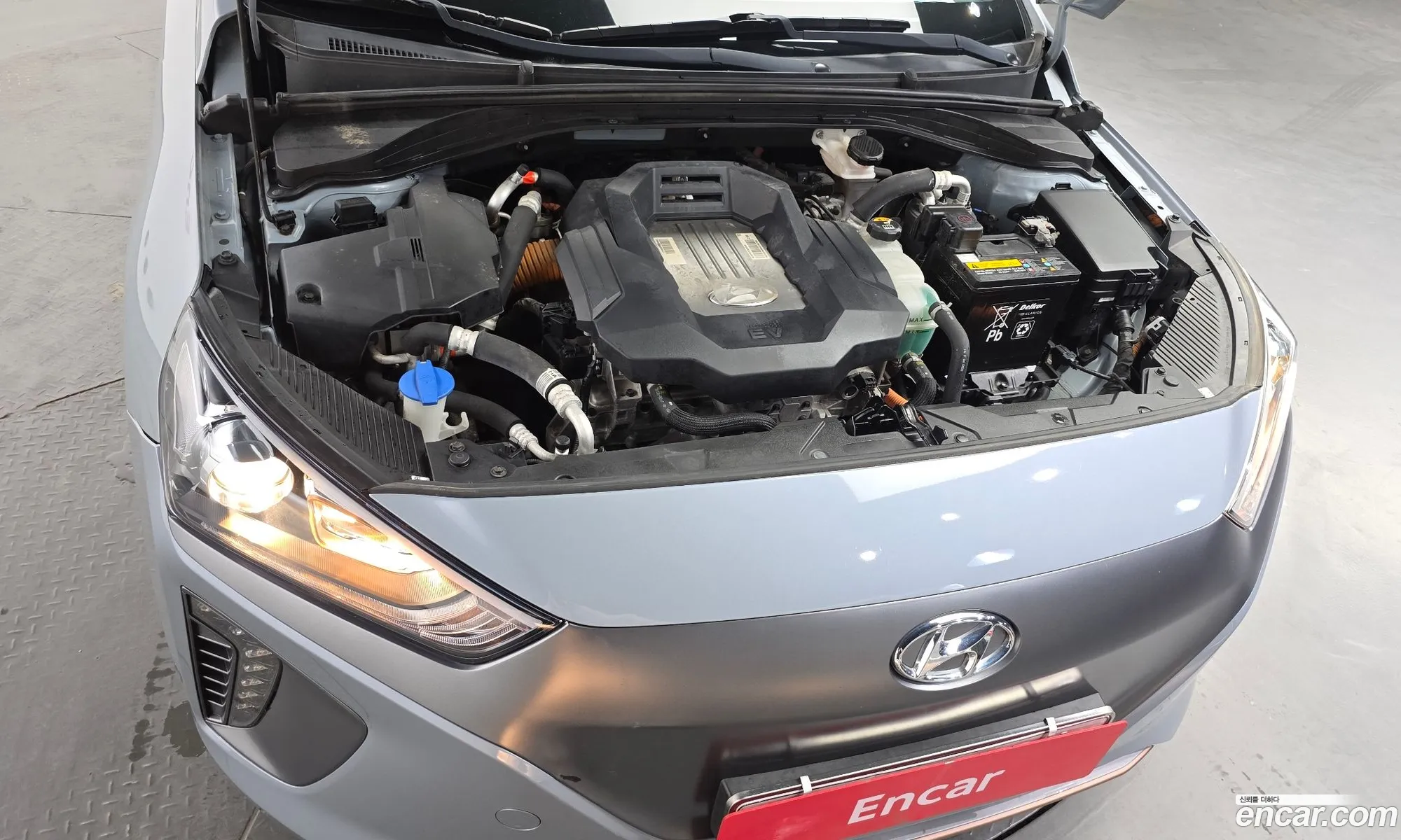 Hyundai Ioniq Electric 2016 — 8