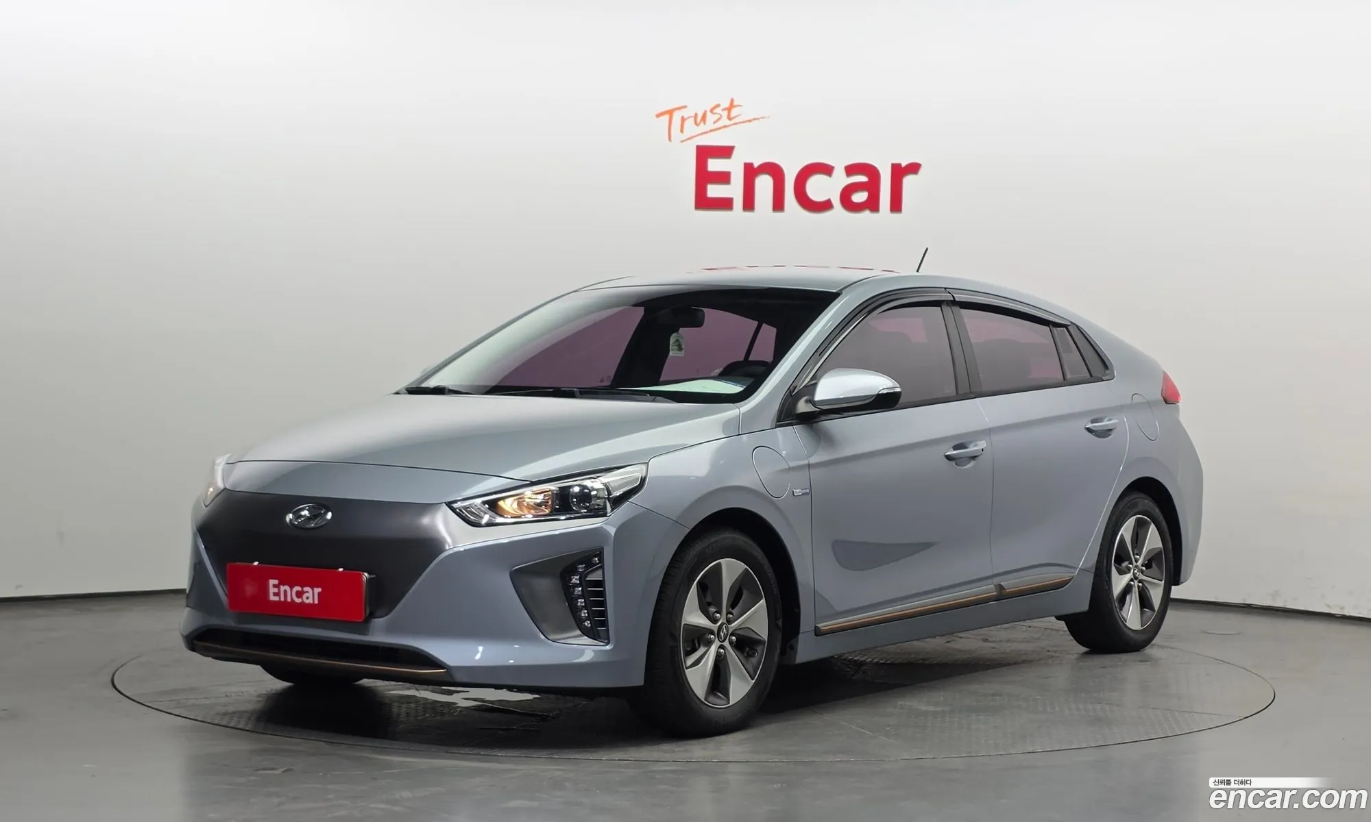 Hyundai Ioniq Electric 2016 — 18