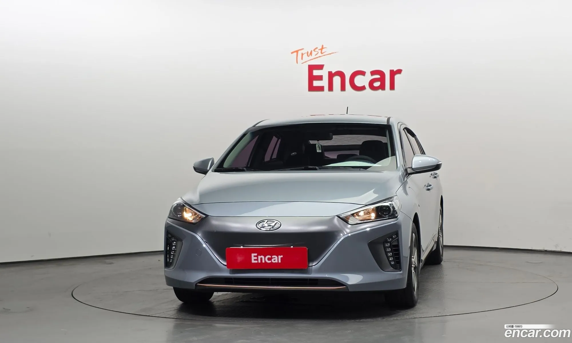 Hyundai Ioniq Electric 2016 — 15