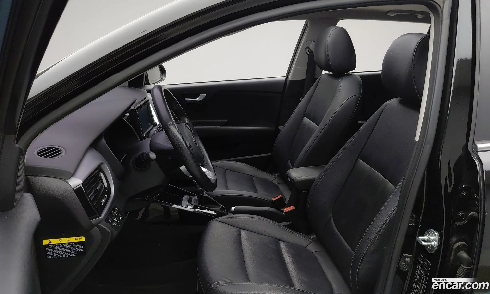 Kia Stonic 2019 — 10