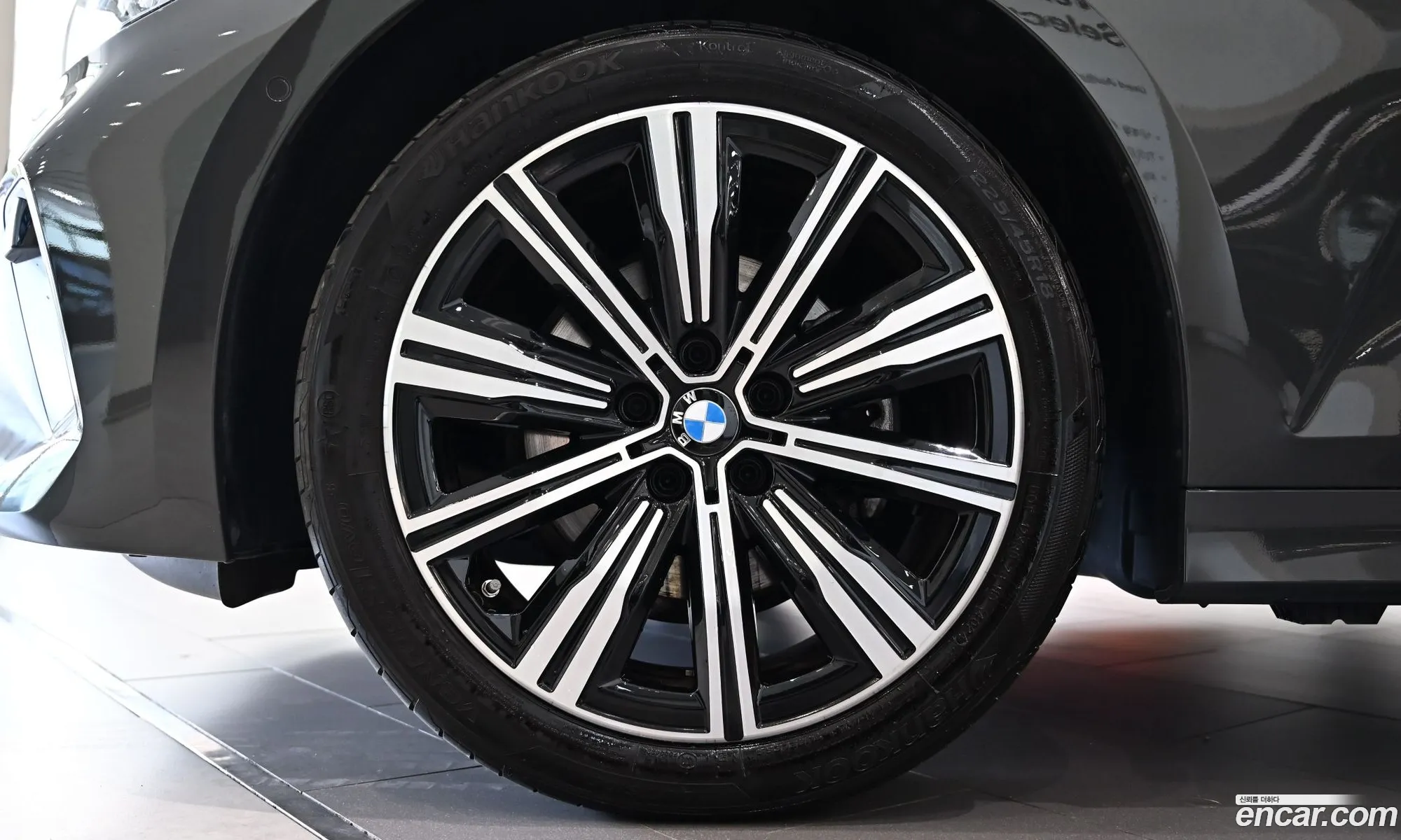 BMW 3 Series 2025 — 19