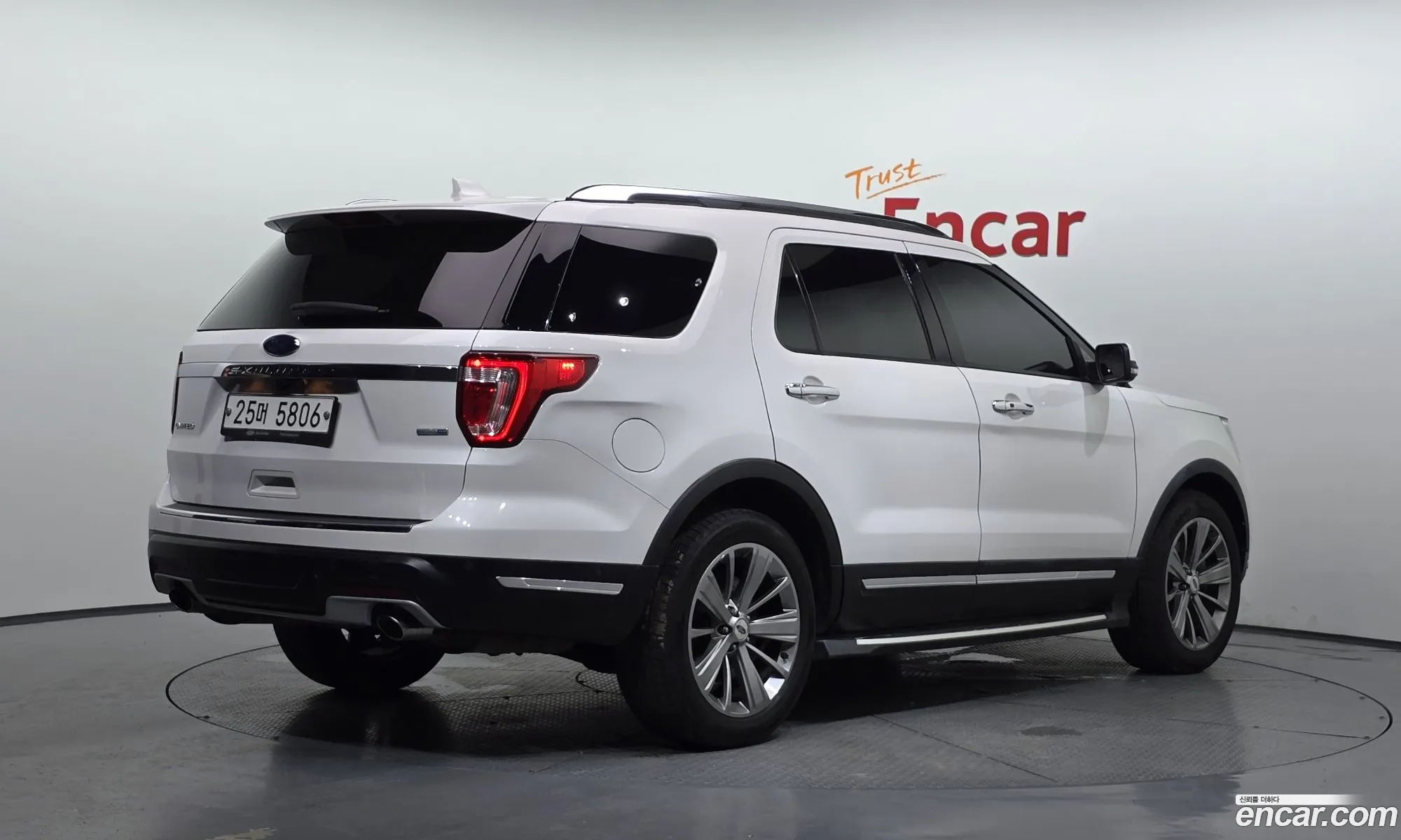Ford Explorer 2018 — 9