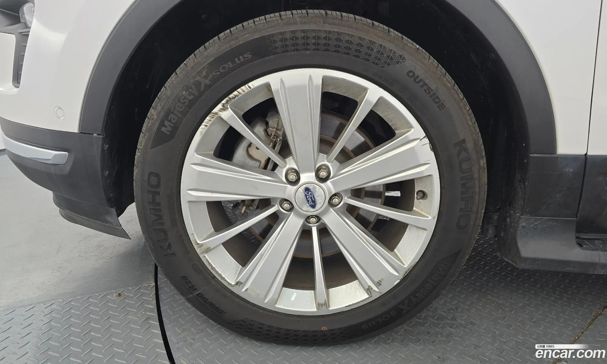 Ford Explorer 2018 — 19