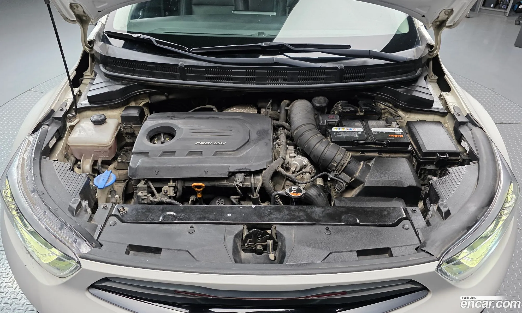 Kia Stonic 2018 KNADE815GJS118570 — 4