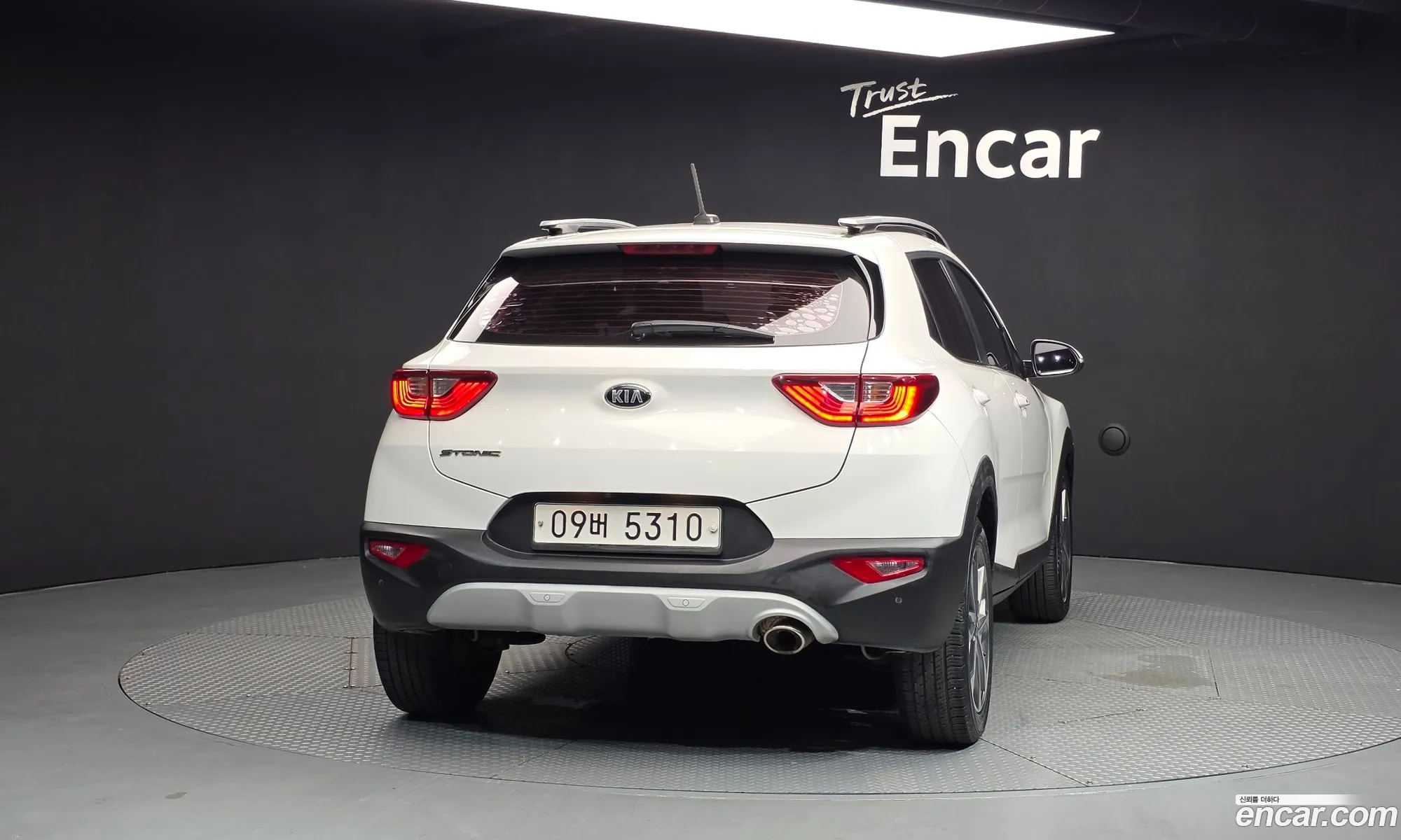 Kia Stonic 2018 KNADE815GJS118570 — 3
