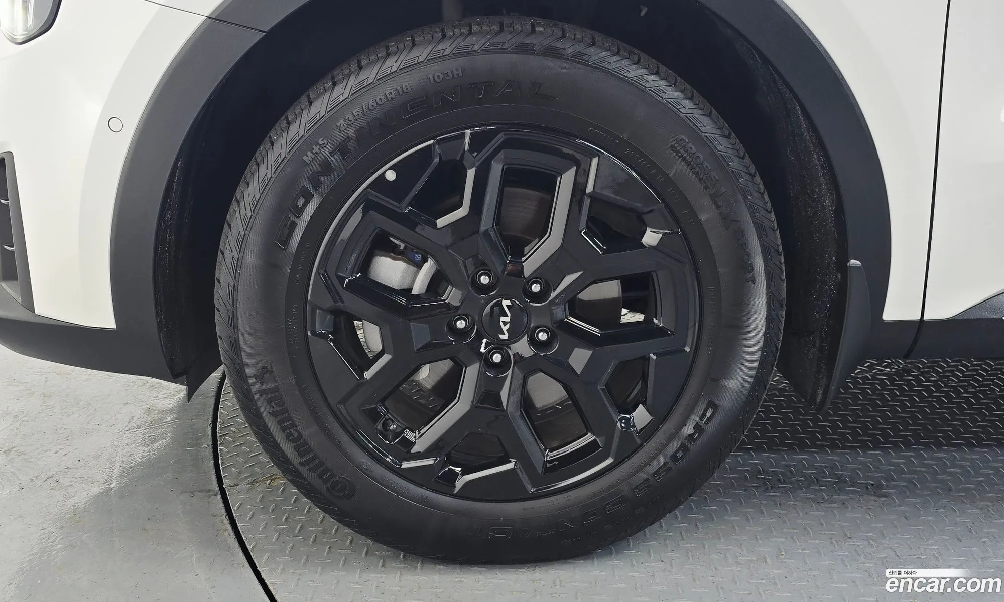 Kia Sorento 2024 KNARK81GBRA320427 — 10