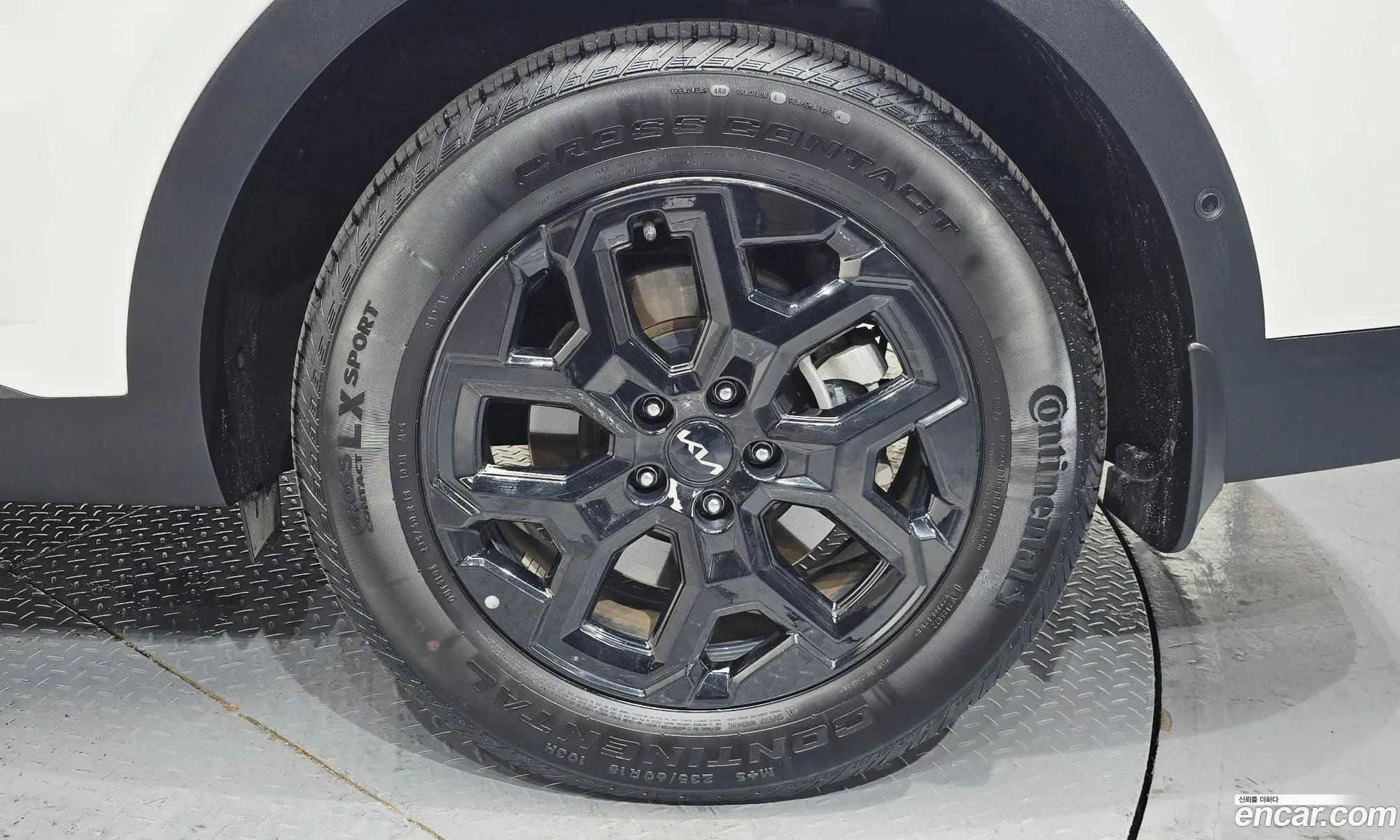 Kia Sorento 2024 KNARK81GBRA320427 — 33