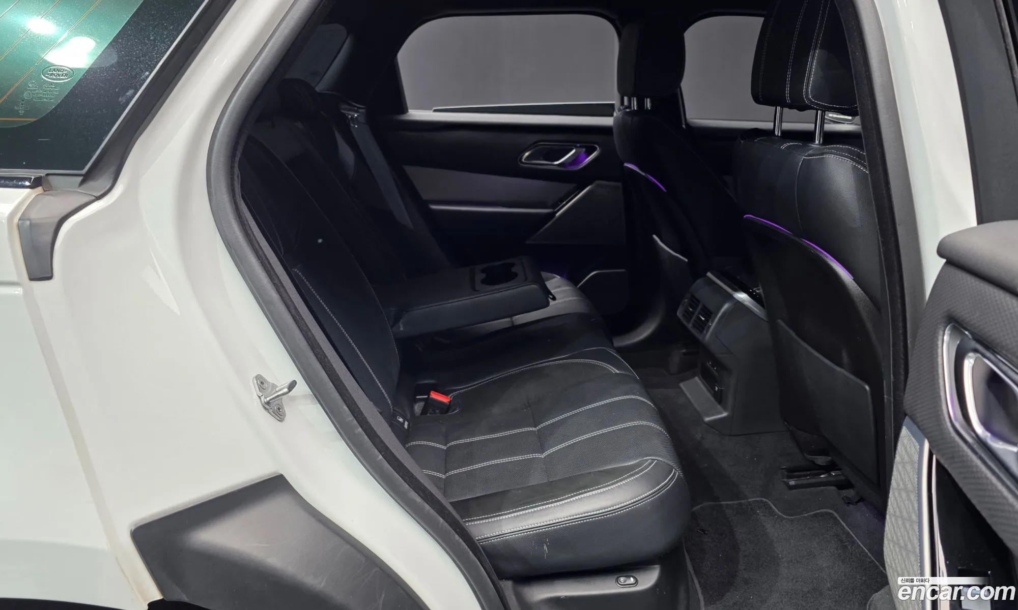 Land Rover Range Rover Velar 2017 — 12