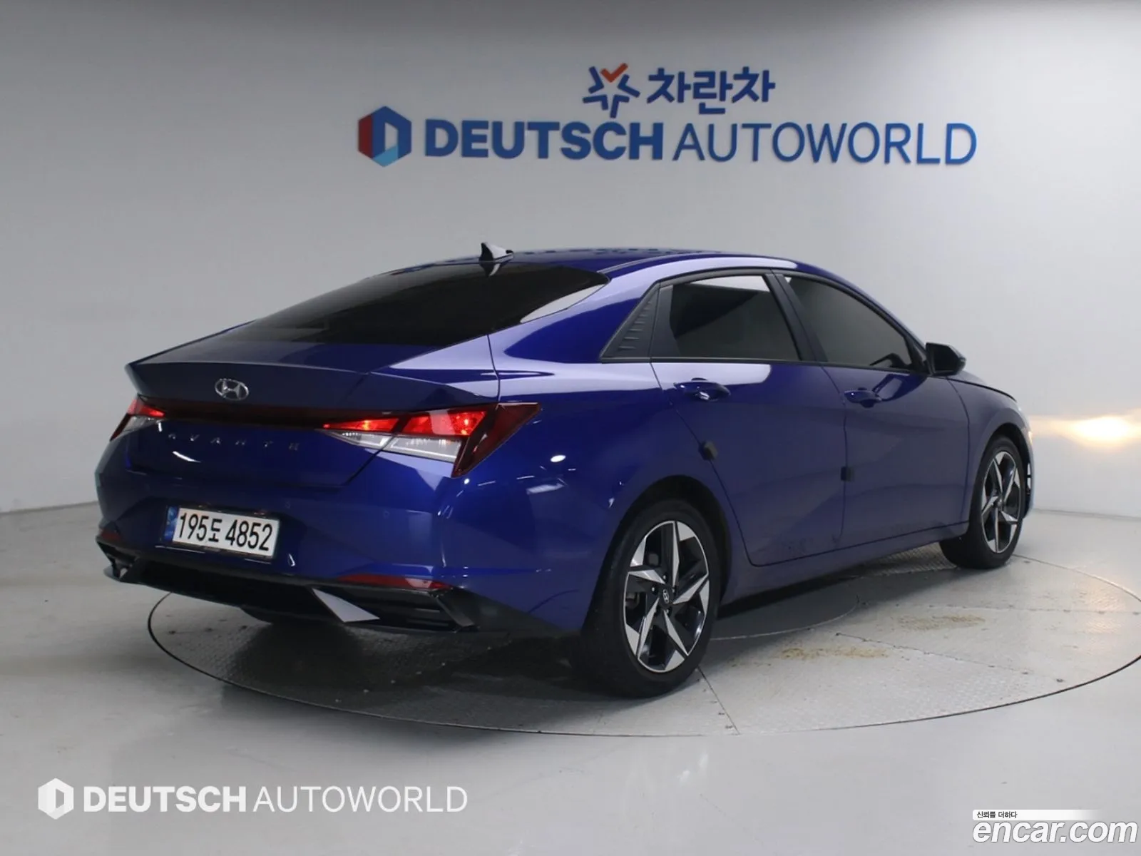 Hyundai Elantra 2023 — 11