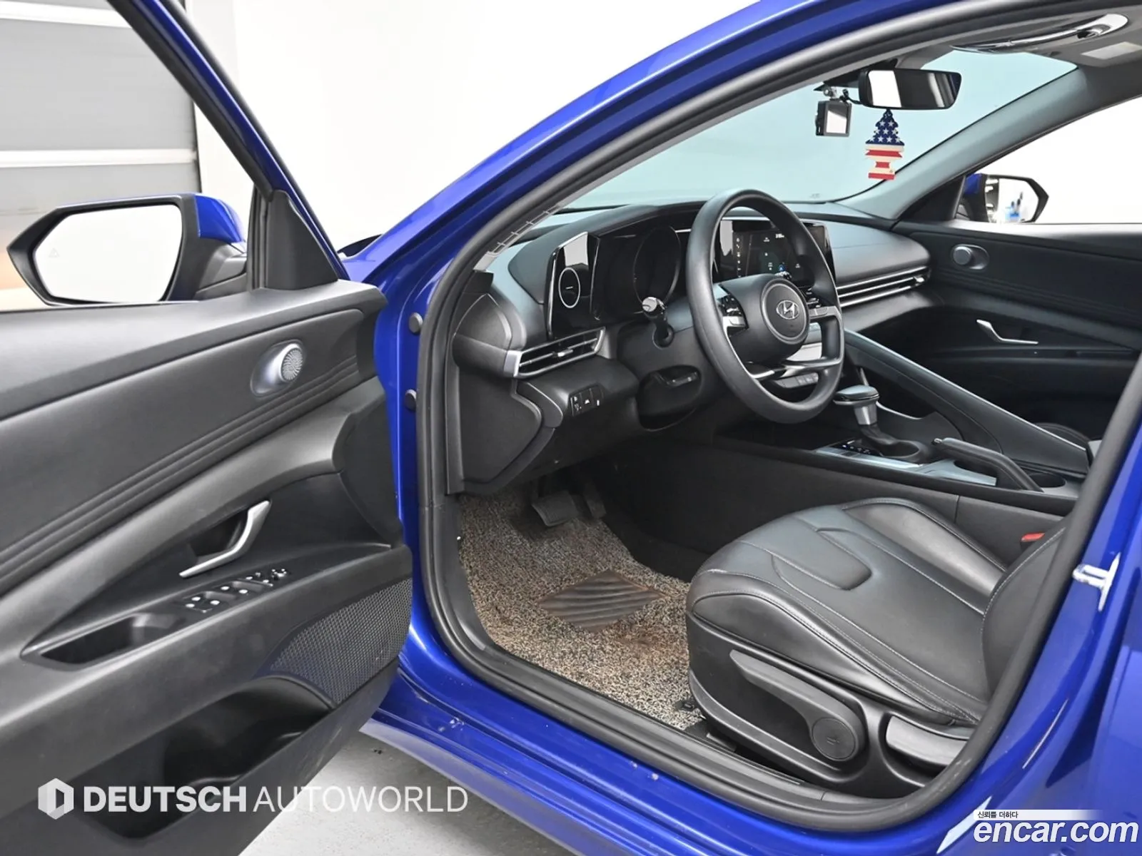 Hyundai Elantra 2023 — 4