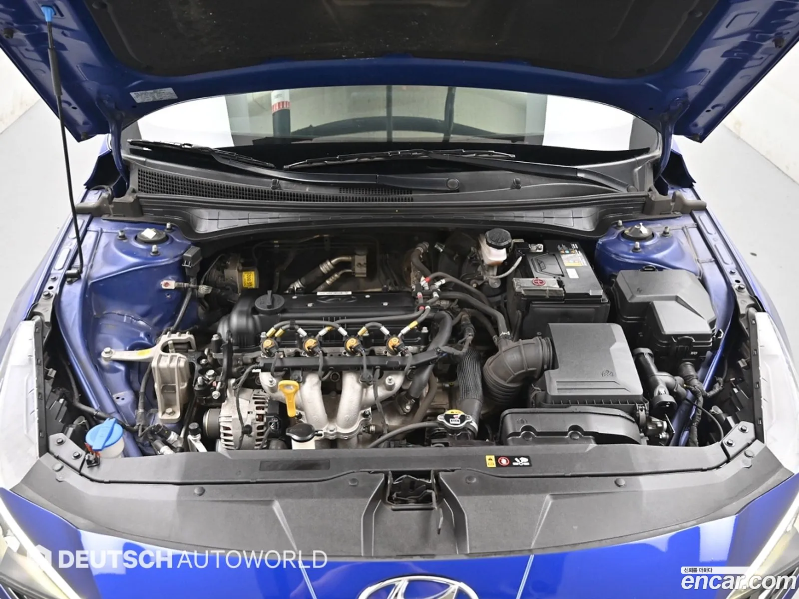 Hyundai Elantra 2023 — 16