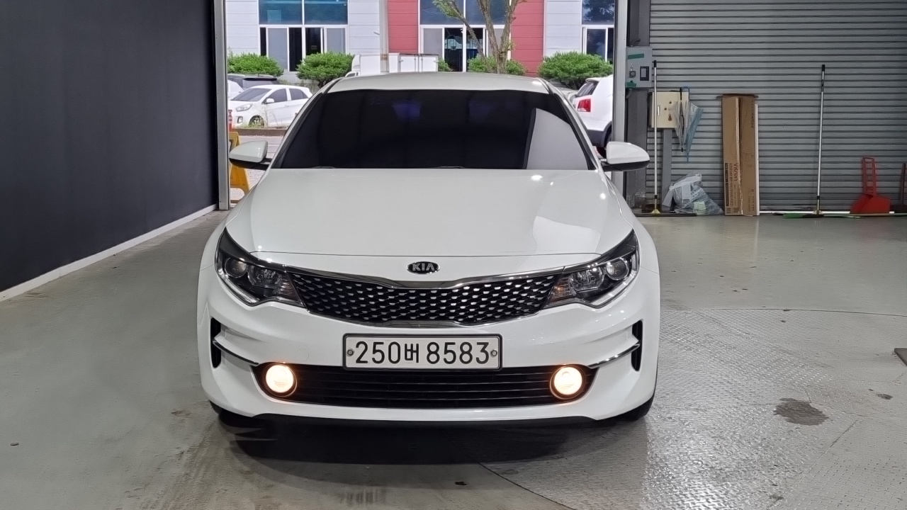 Kia K5 2017 — 14
