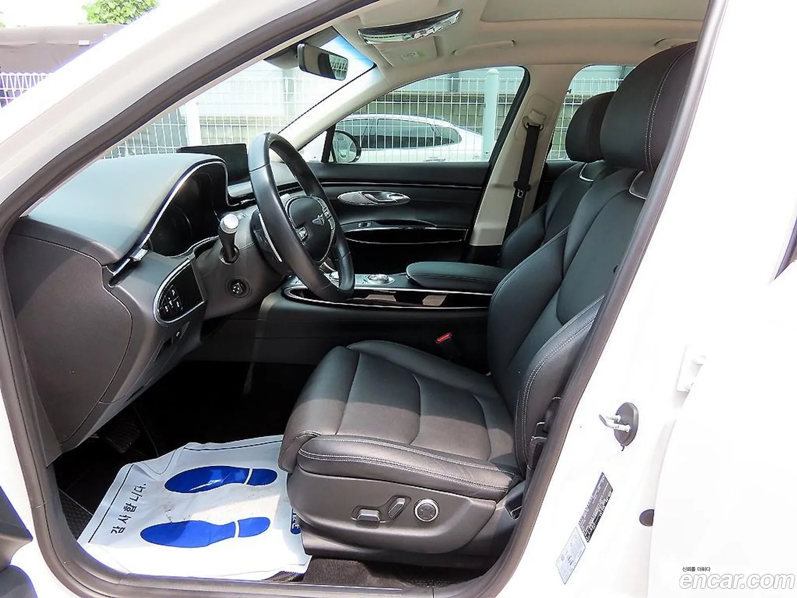 Genesis GV70 2021 — 6