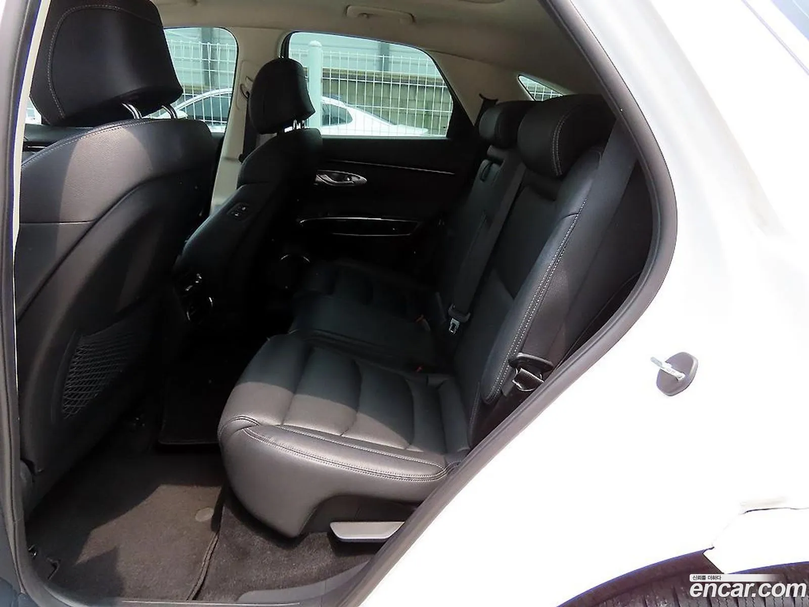 Genesis GV70 2021 — 16