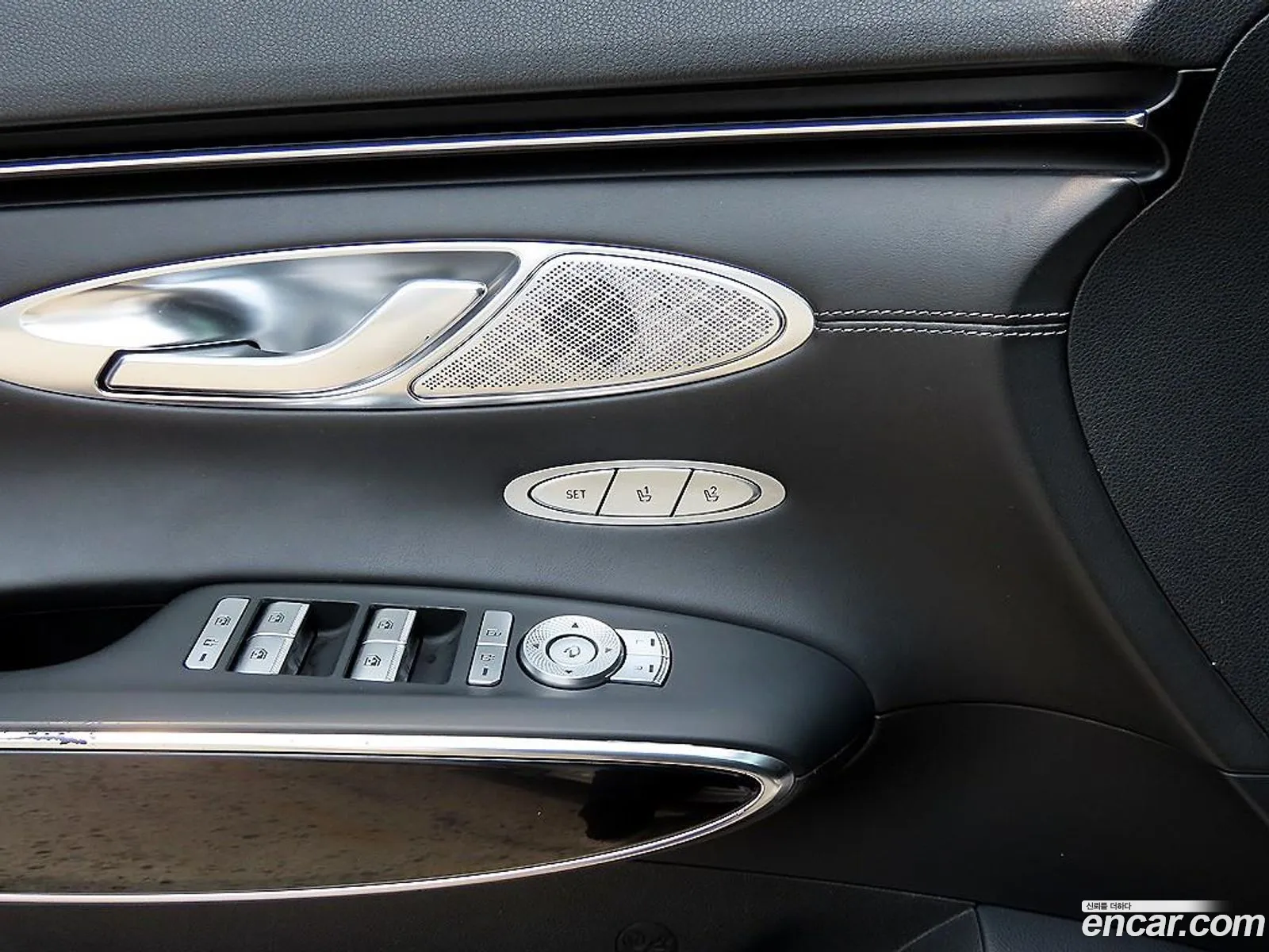 Genesis GV70 2021 — 15