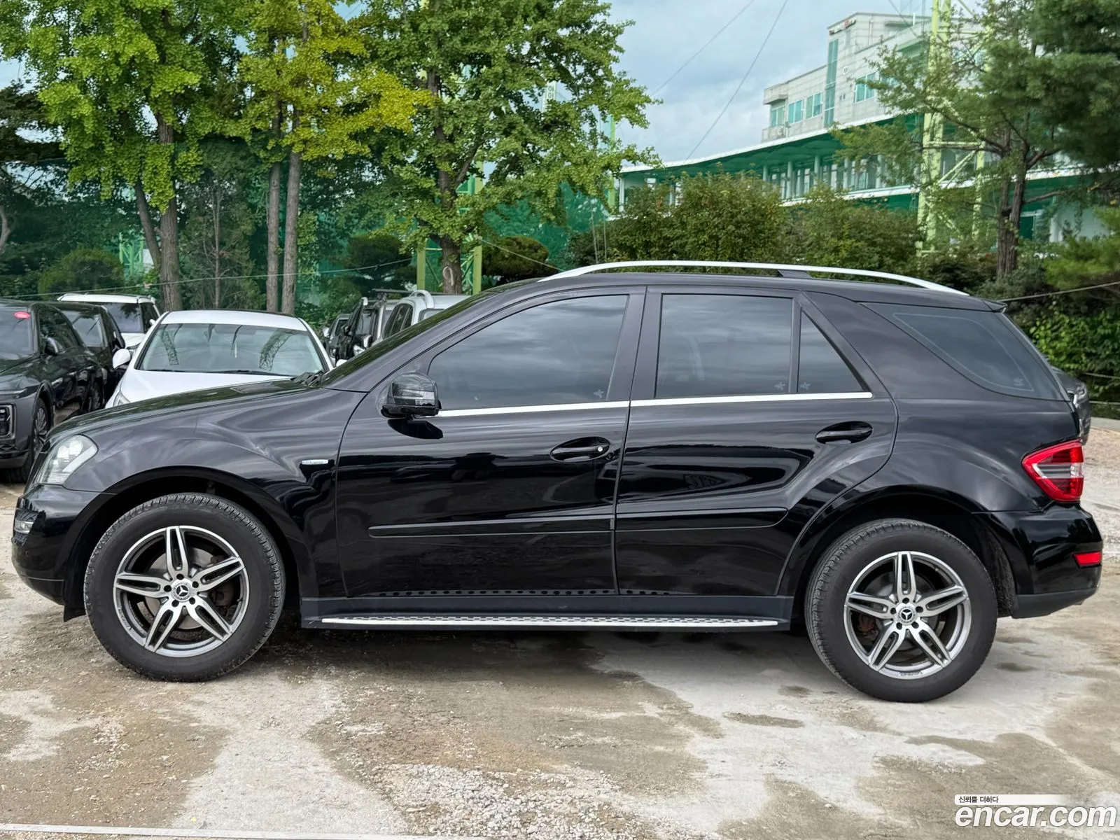 Mercedes-Benz M-Class W164 2011 — 16