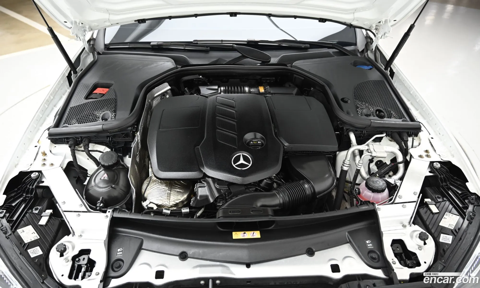 Mercedes-Benz E-Class W213 2023 — 18