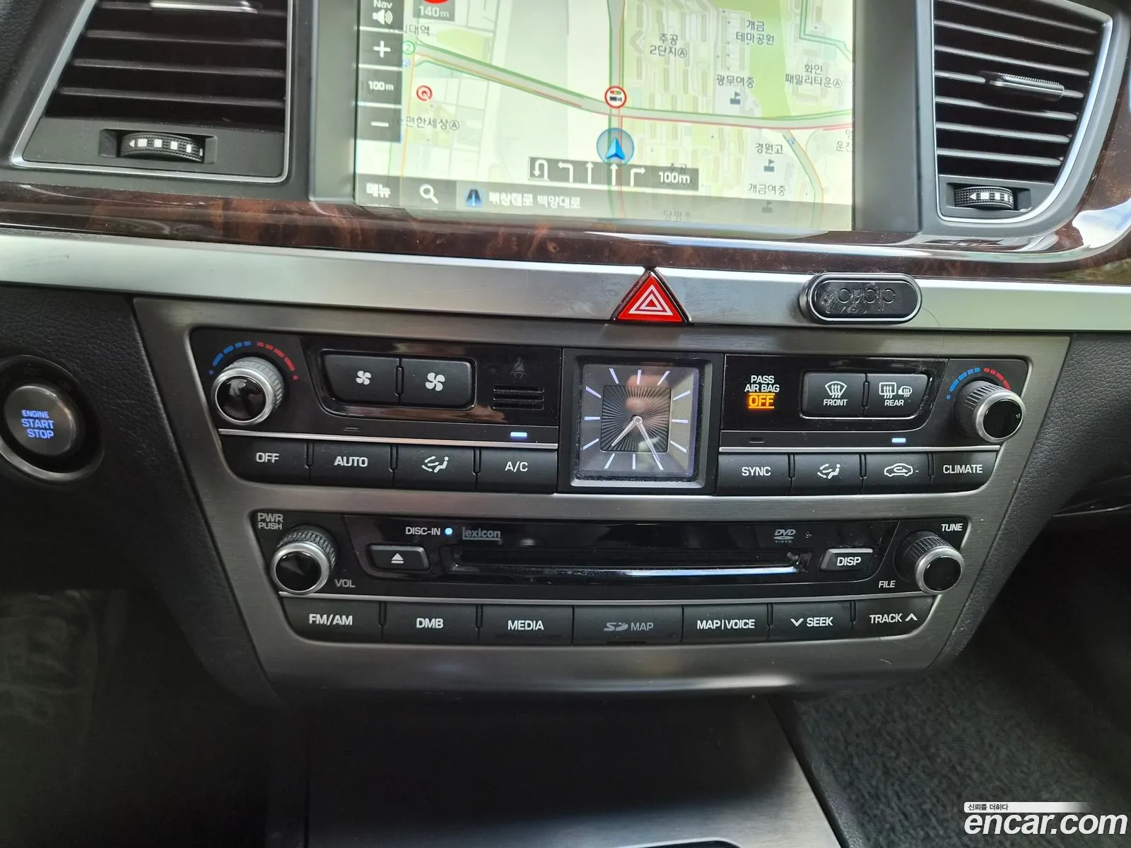 Hyundai Genesis DH 2016 — 14