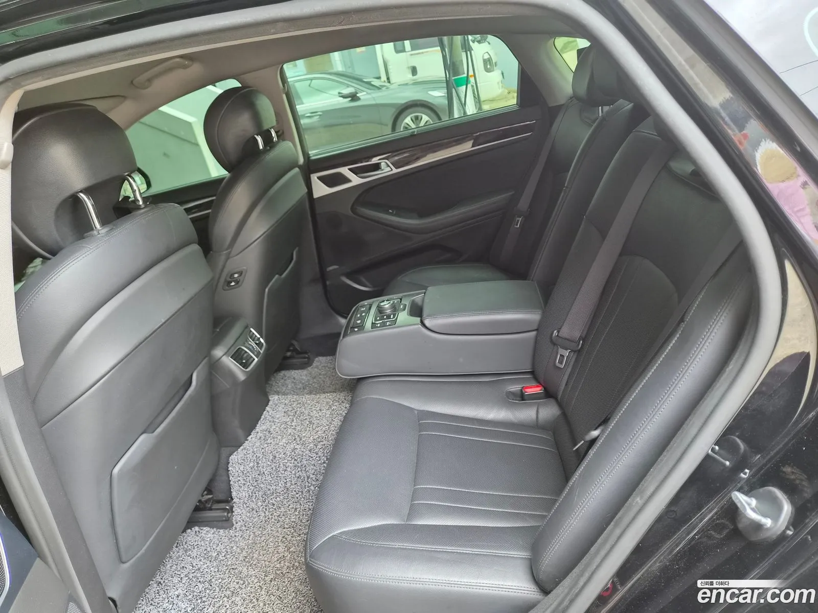 Hyundai Genesis DH 2016 — 16