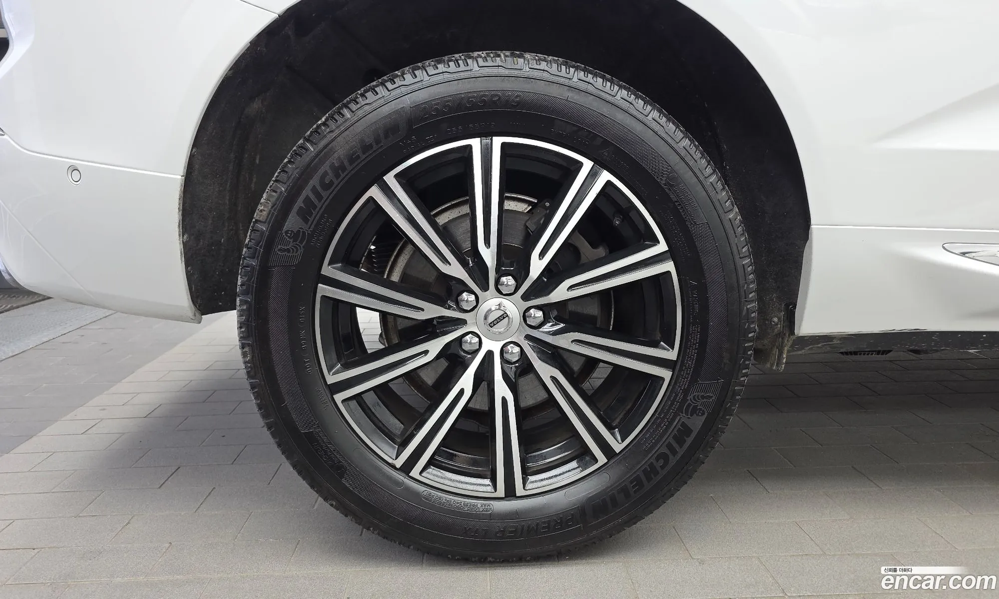 Volvo XC60 2018 — 29