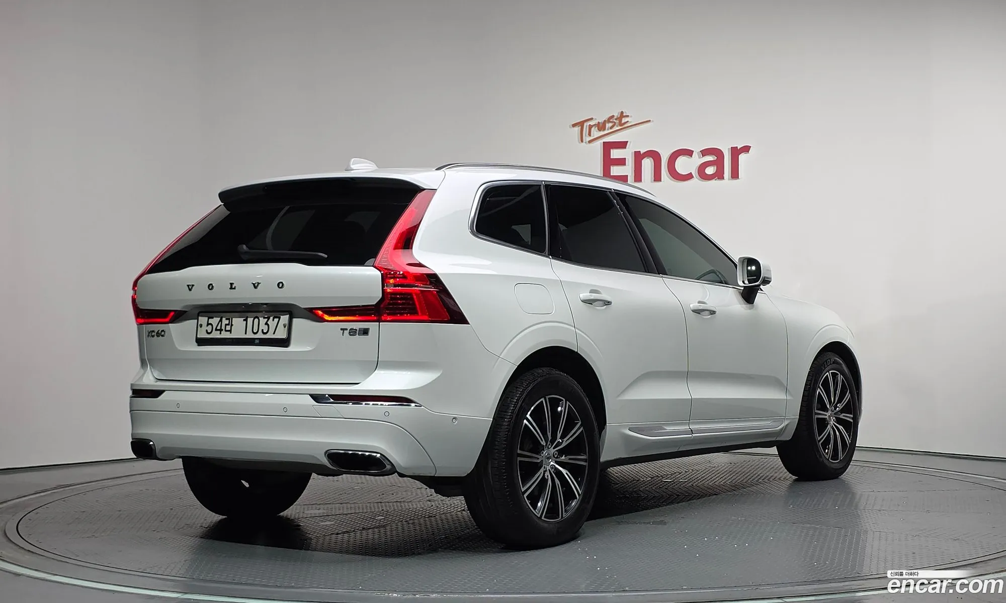 Volvo XC60 2018 — 17