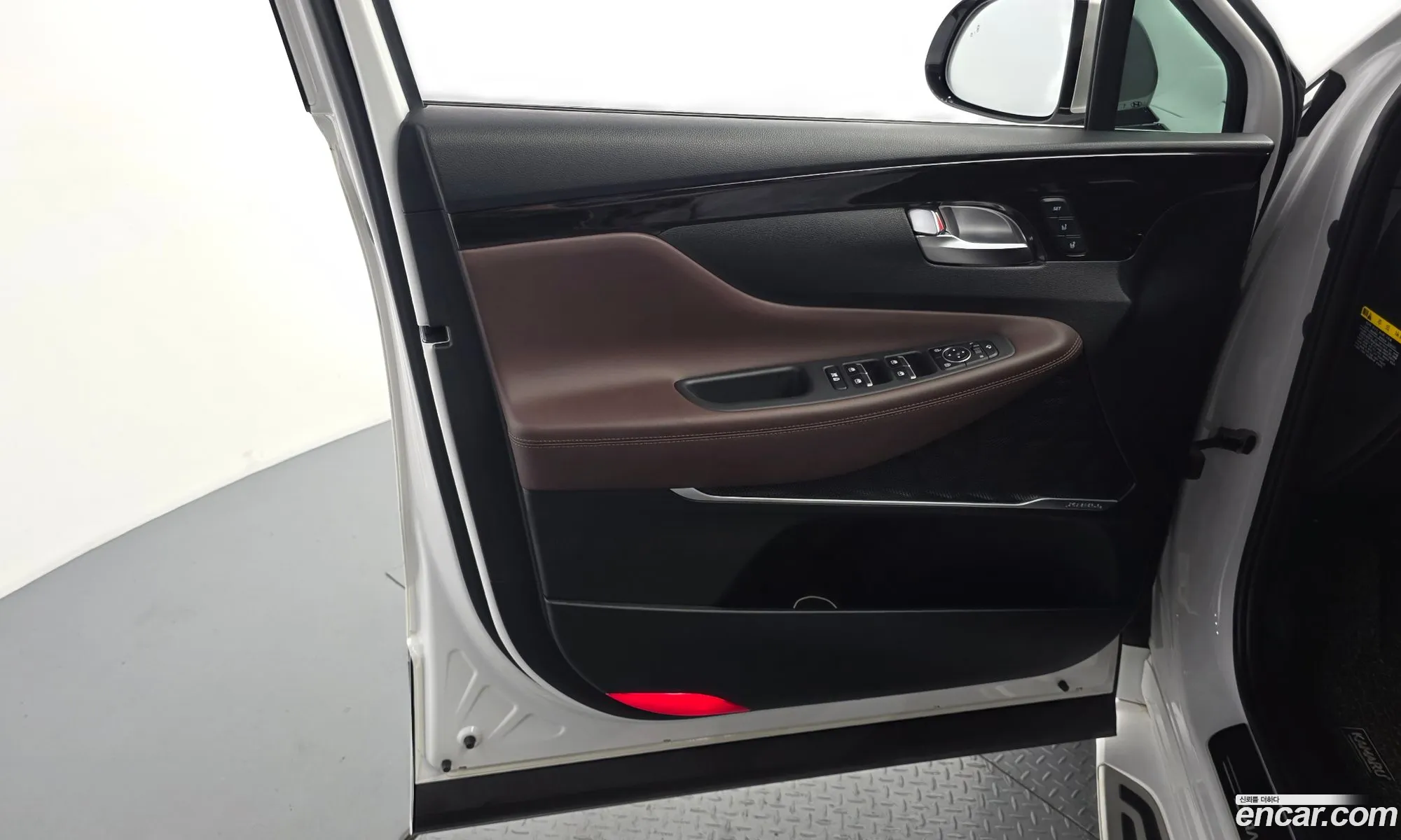 Hyundai Santa Fe TM 2018 KMHS581CDKU065263 — 4