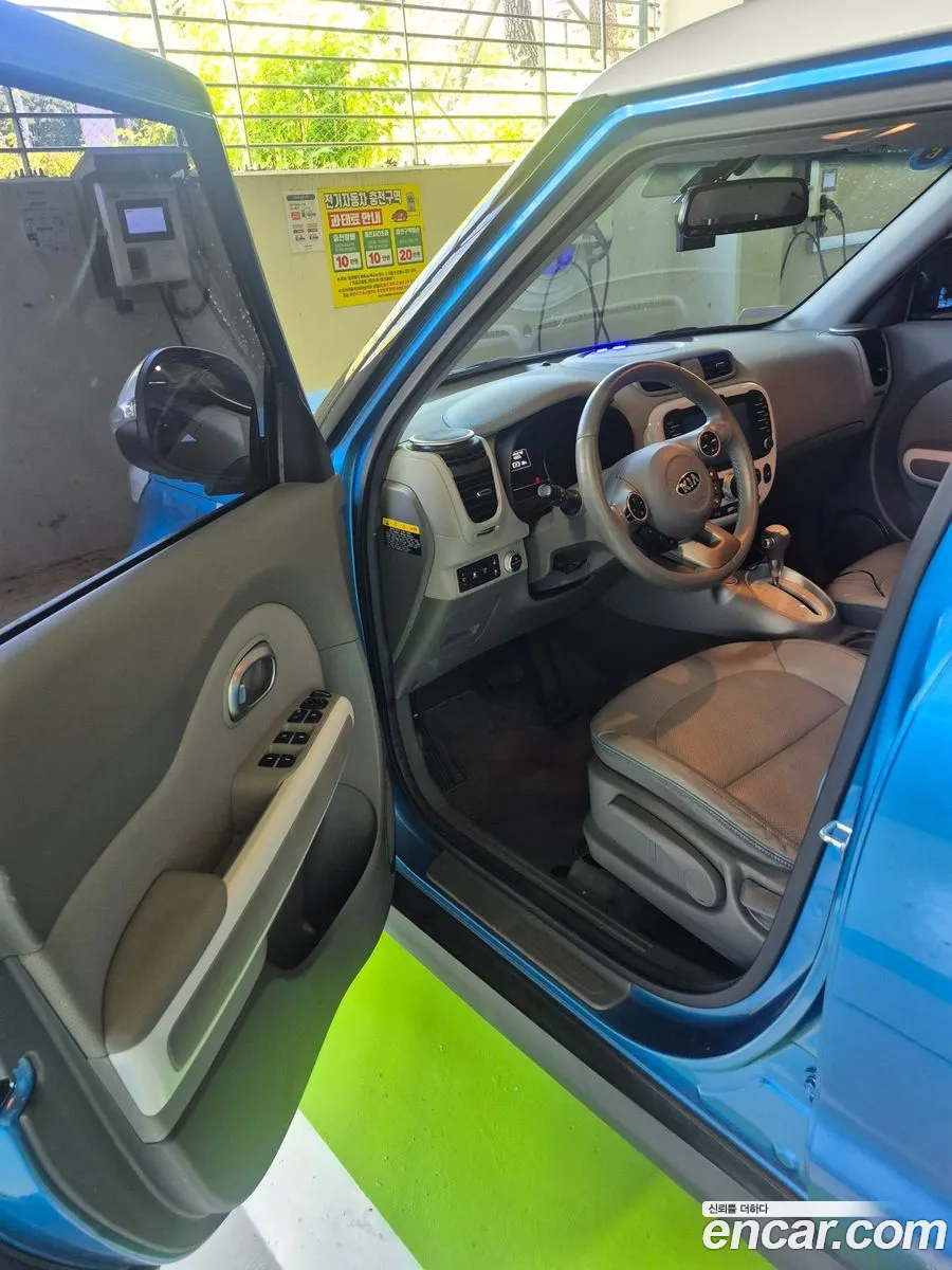 Kia Soul EV 2015 — 15