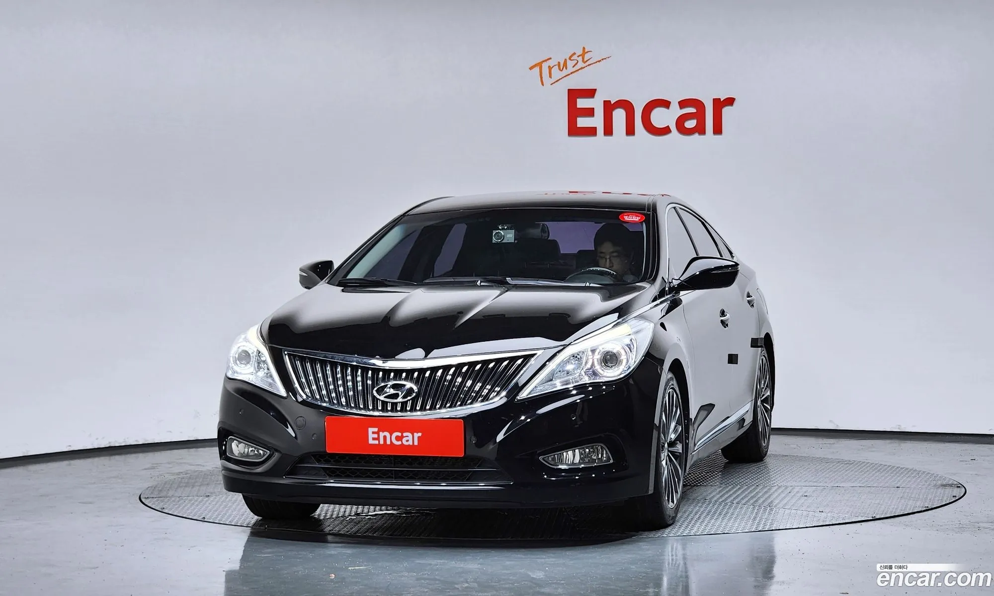 Hyundai Grandeur HG 2014 — 19