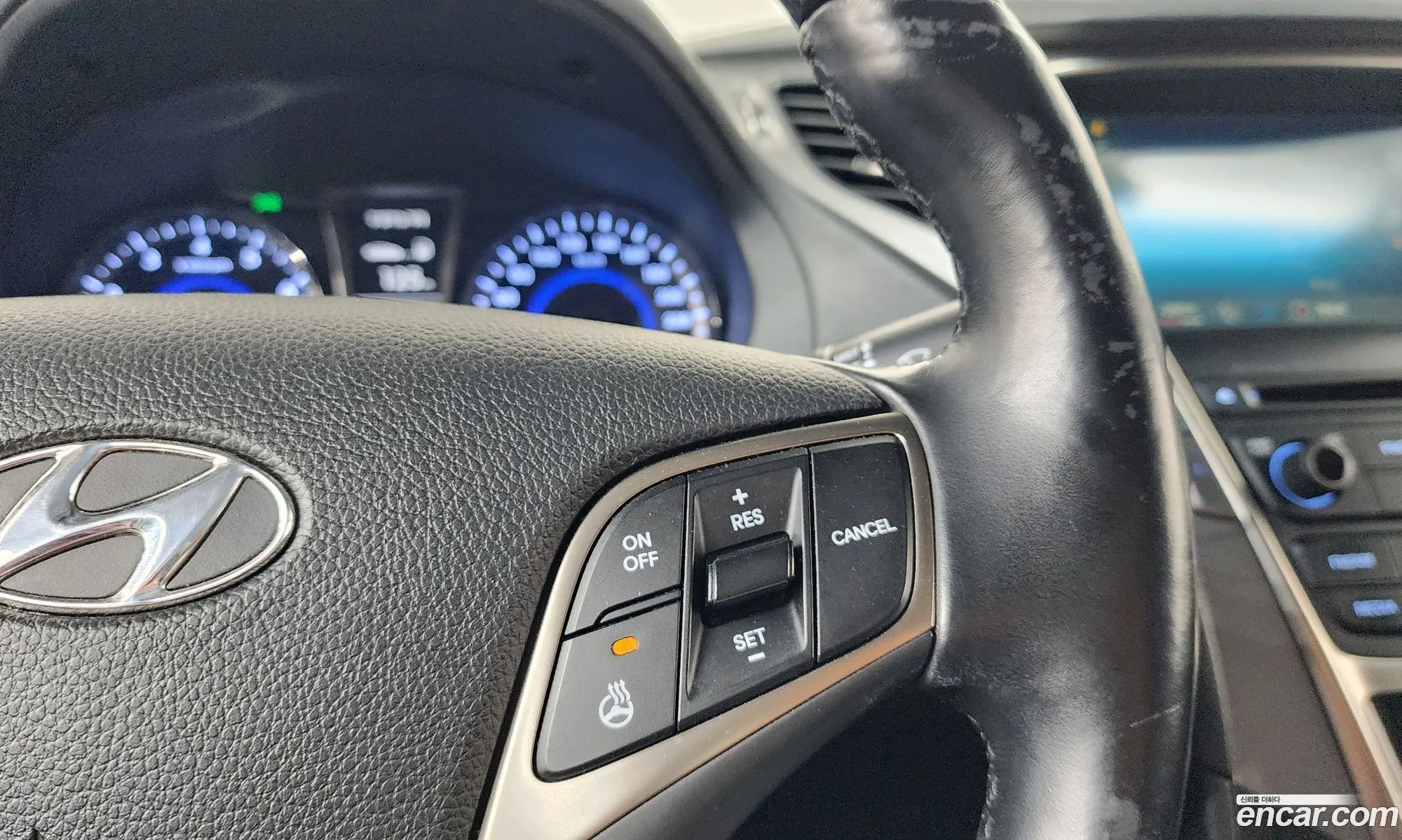 Hyundai Grandeur HG 2014 — 17