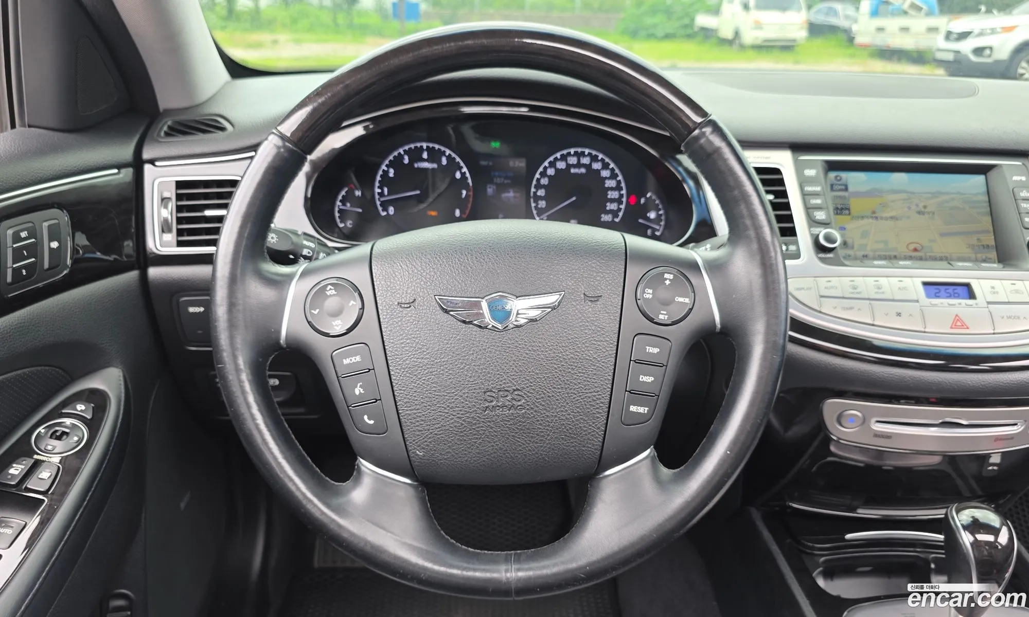 Hyundai Genesis 2011 KMHGC41DBCU157932 — 24