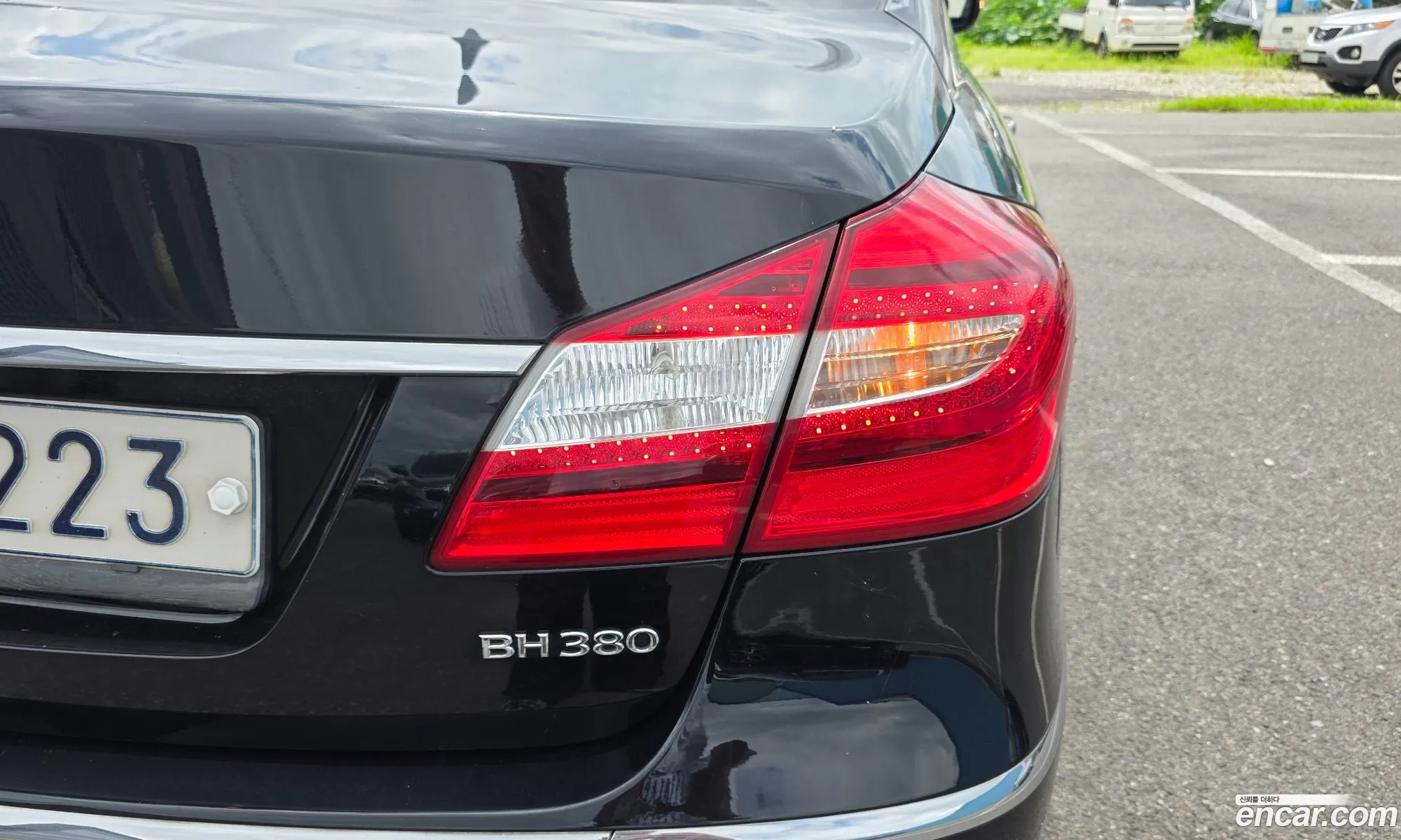 Hyundai Genesis 2011 KMHGC41DBCU157932 — 18