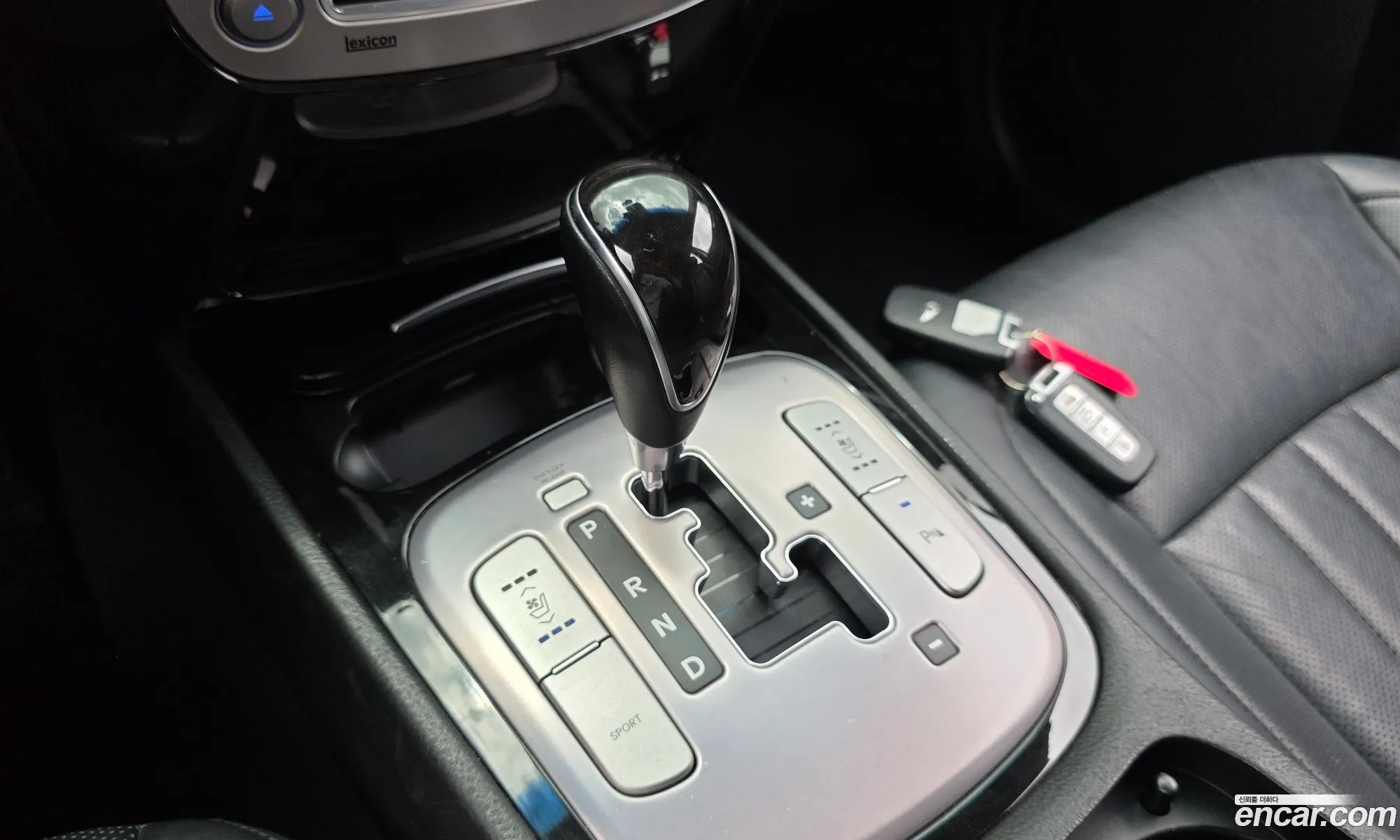 Hyundai Genesis 2011 KMHGC41DBCU157932 — 30