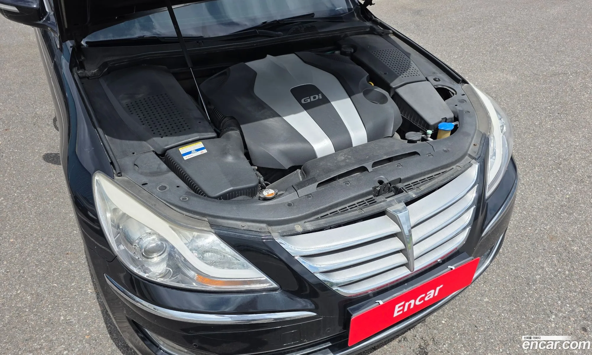 Hyundai Genesis 2011 KMHGC41DBCU157932 — 17