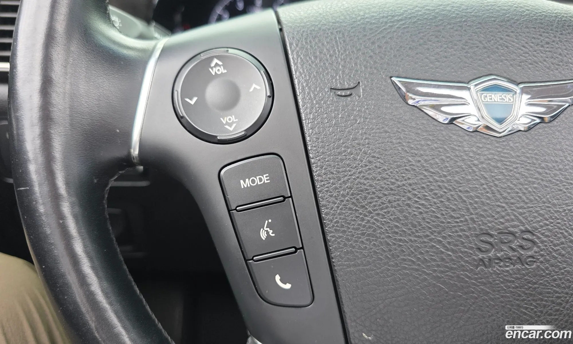 Hyundai Genesis 2011 KMHGC41DBCU157932 — 6