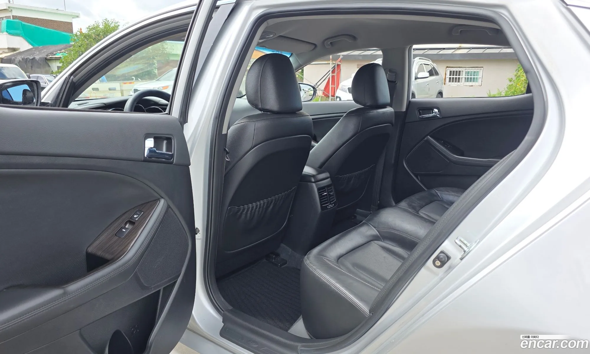 Kia K5 2010 — 19