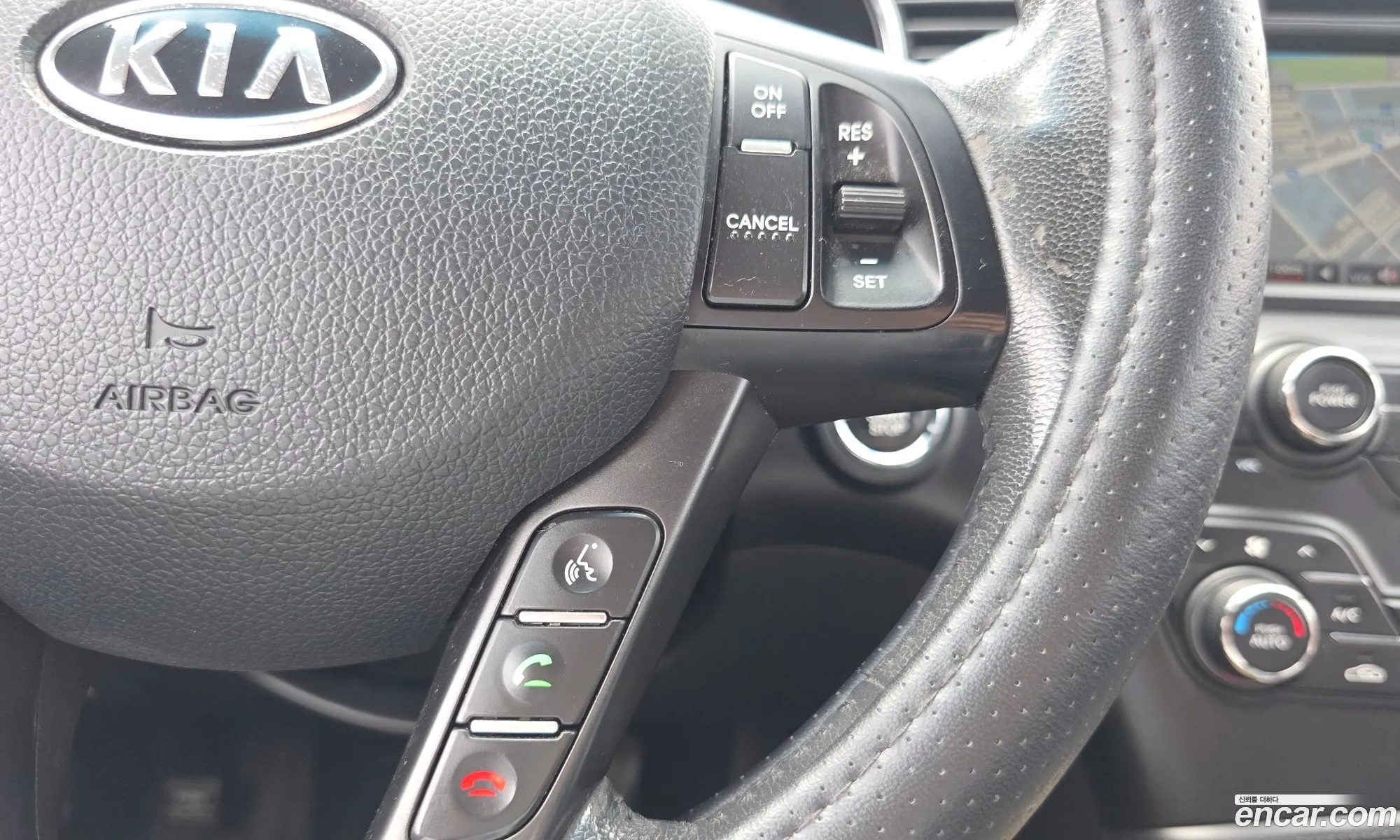 Kia K5 2010 — 28
