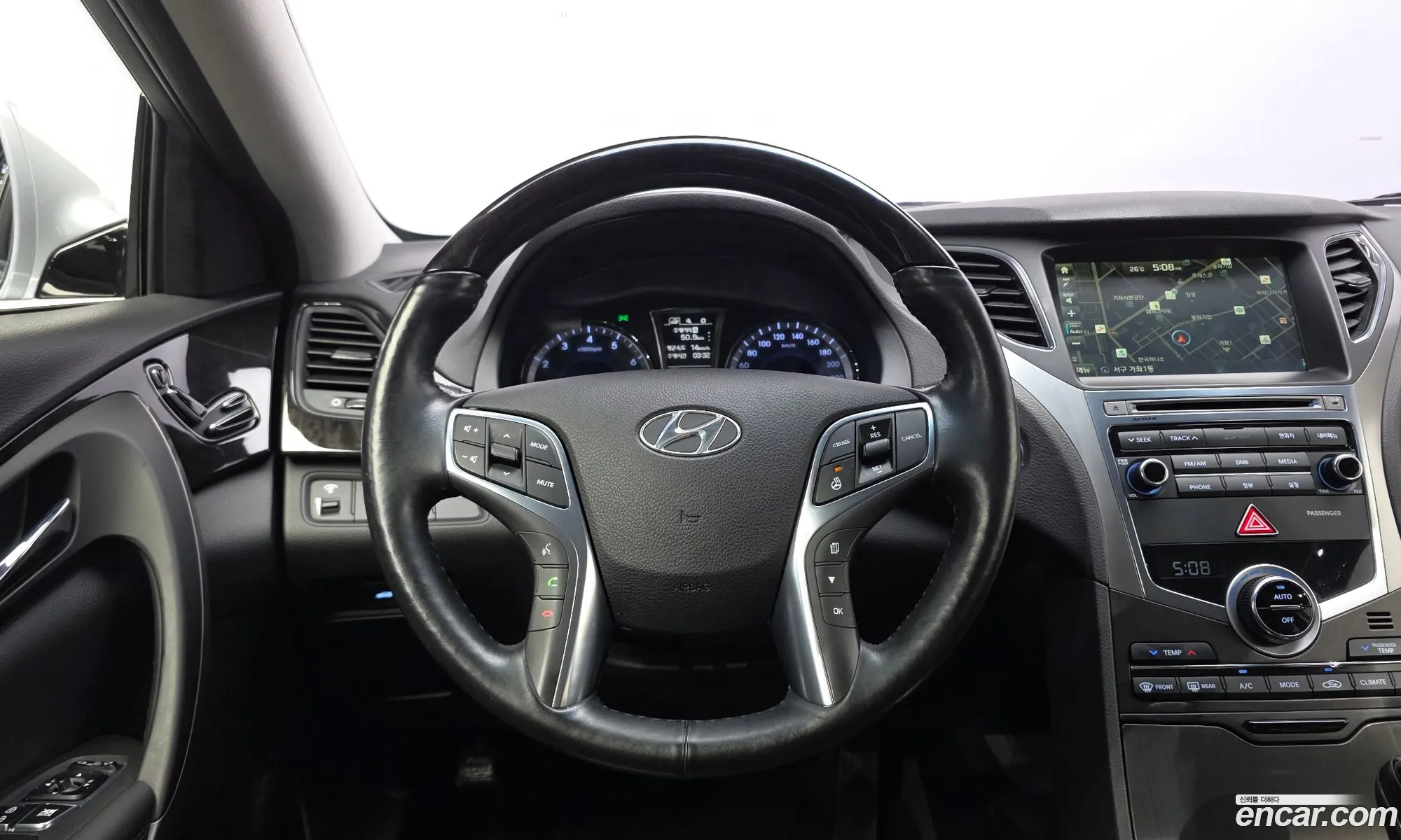 Hyundai Grandeur HG 2014 — 13