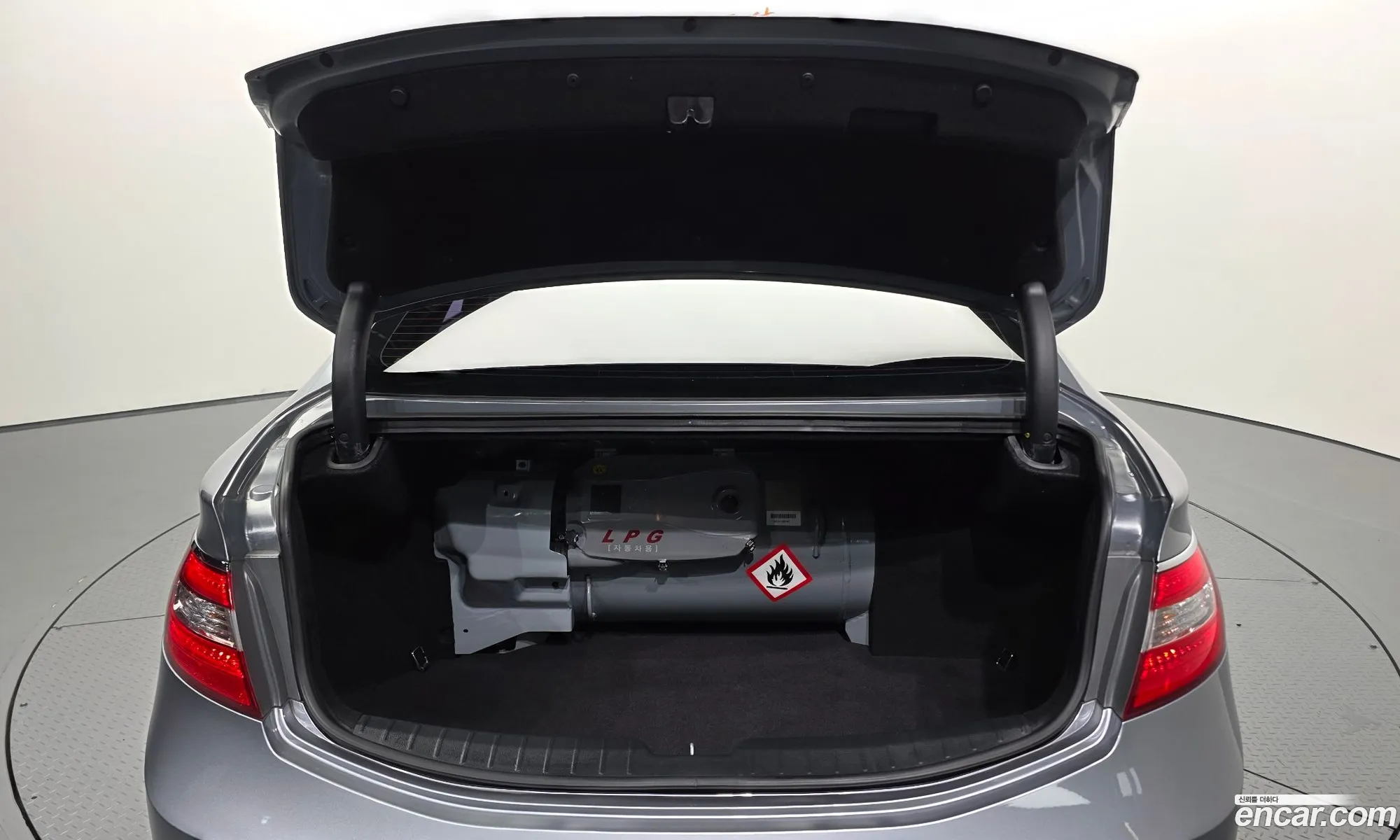 Hyundai Grandeur HG 2014 — 19