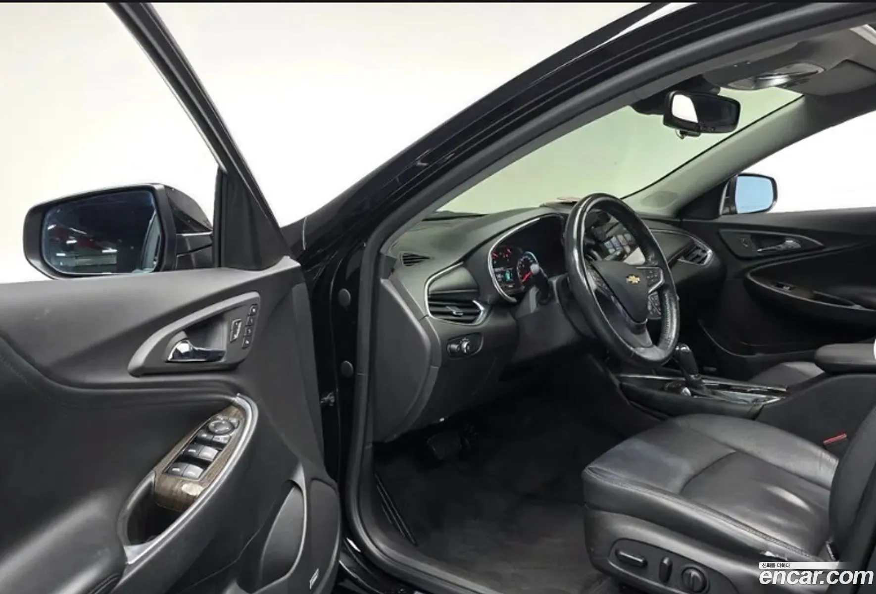 Chevrolet (GM Daewoo) Malibu 2017 — 11