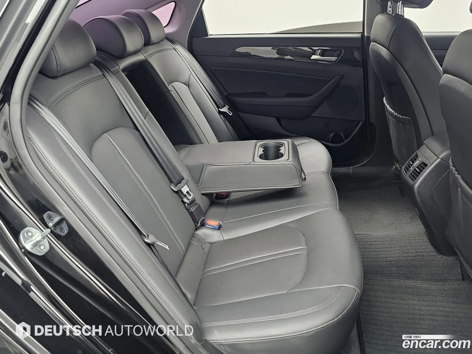 Hyundai LF Sonata 2015 — 17