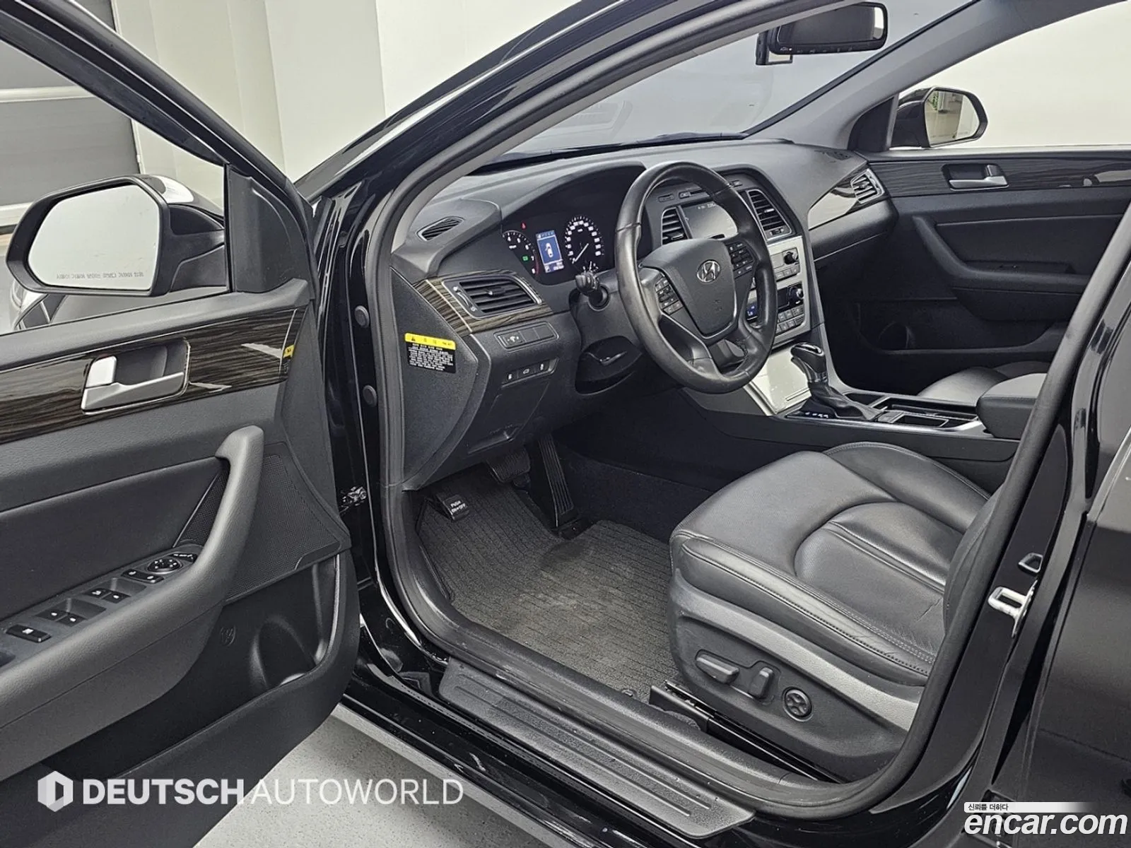 Hyundai LF Sonata 2015 — 2
