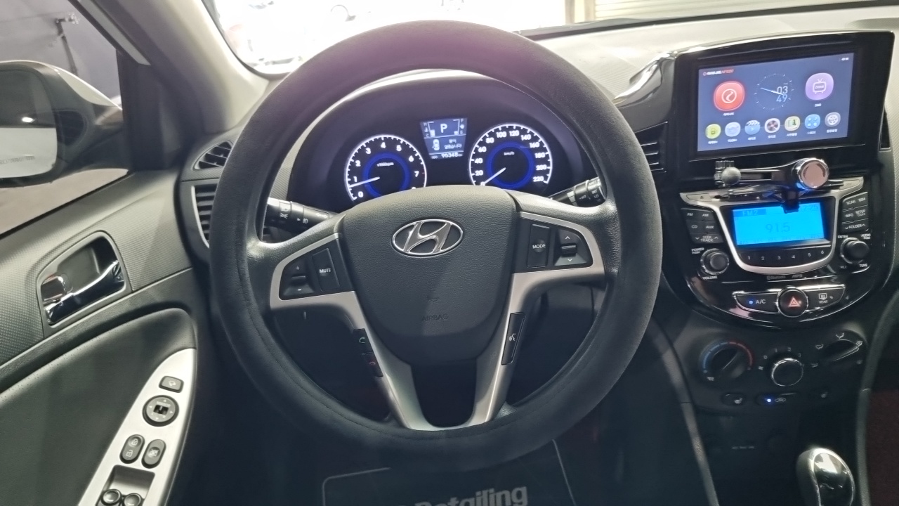 Hyundai Accent 2013 — 18