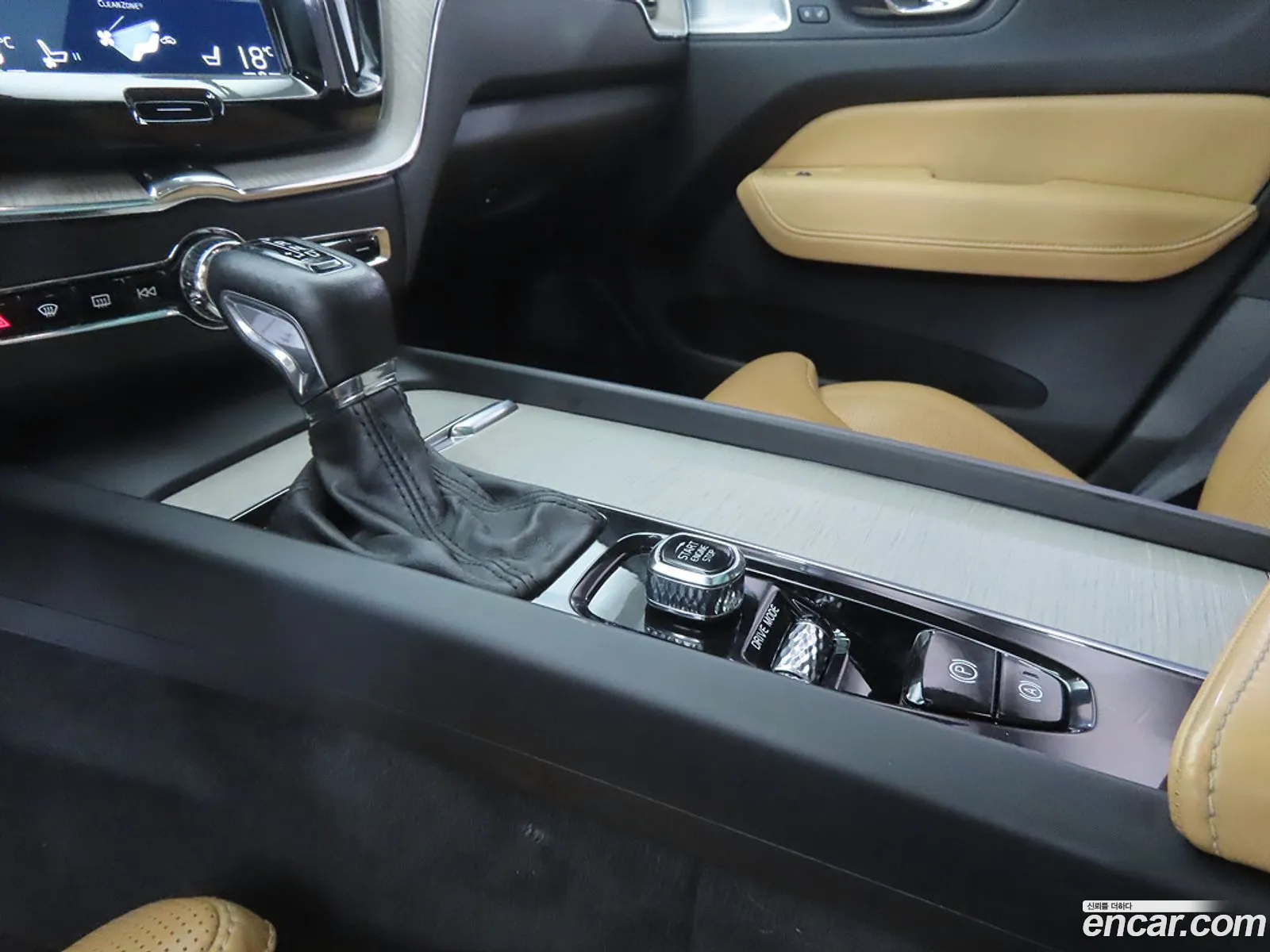 Volvo XC60 2017 — 5