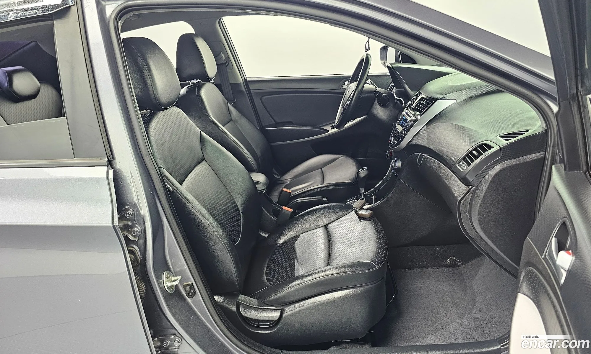 Hyundai Accent 2016 KMHCU41EBHU185153 — 15